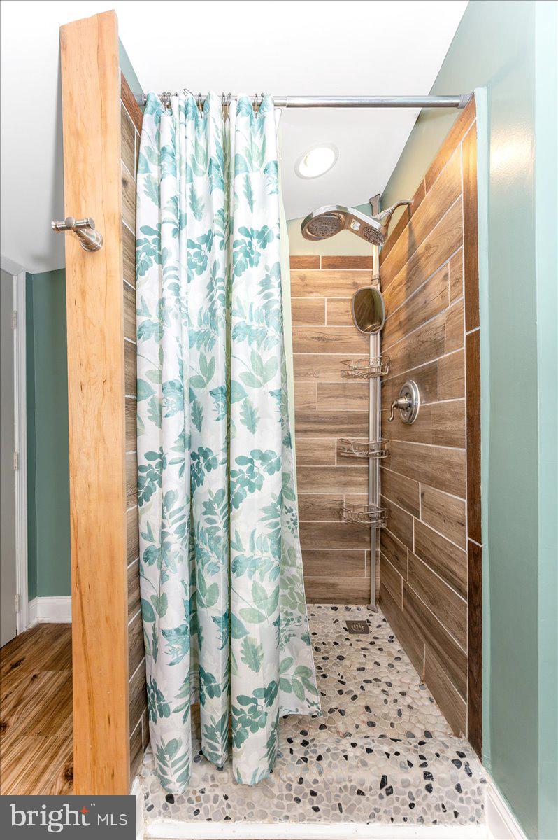 BRUNSWICK - Residential