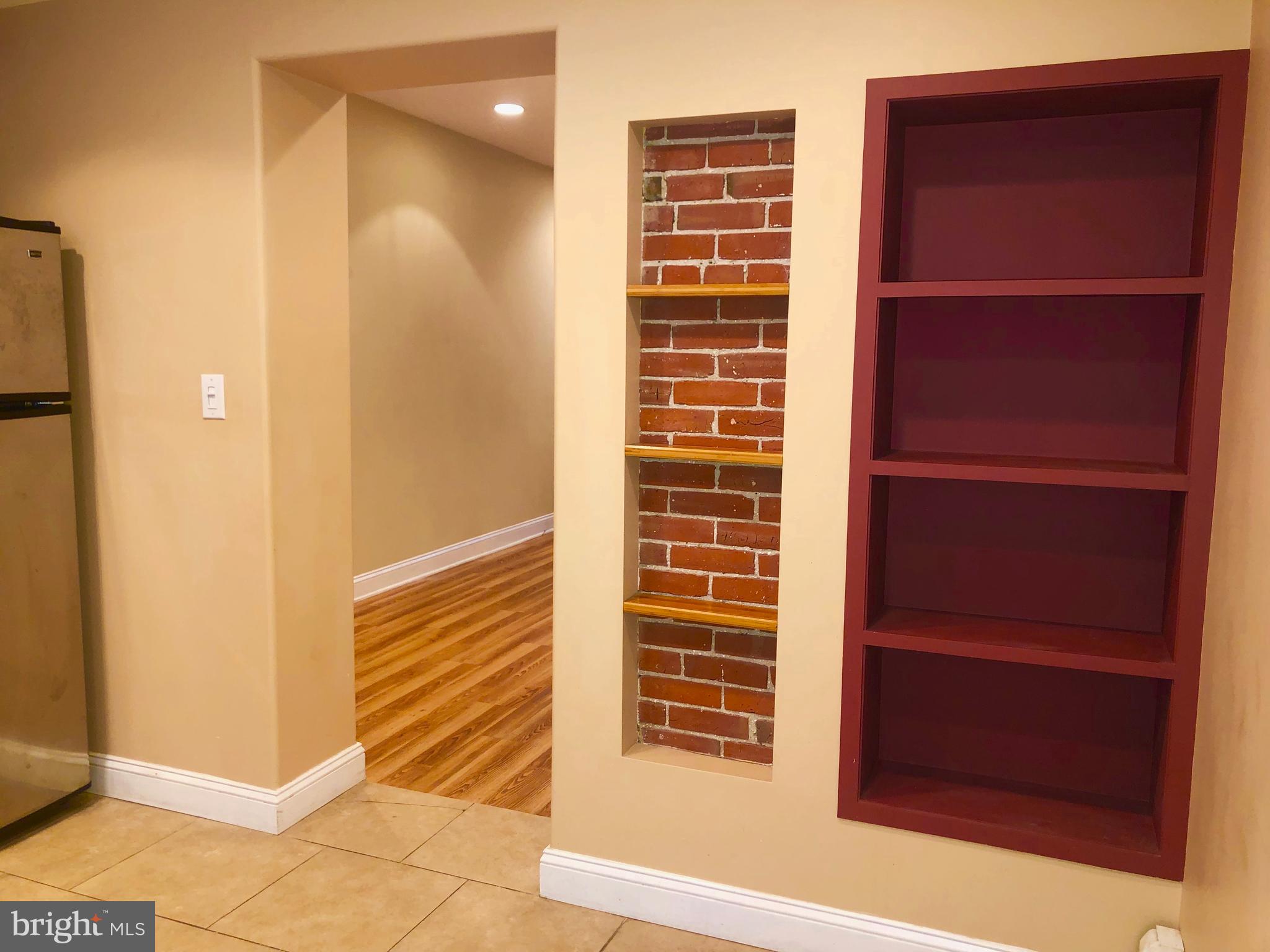 2041 S BANCROFT STREET