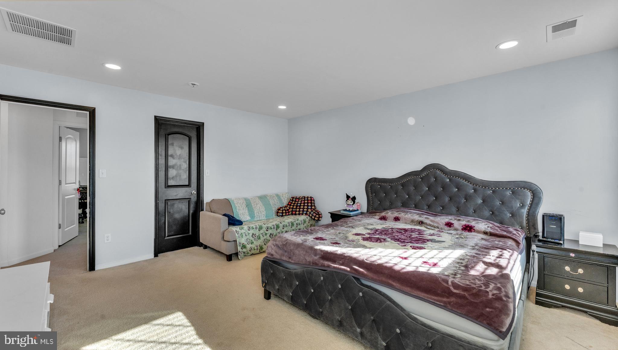 HYETTS CROSSING - Residential