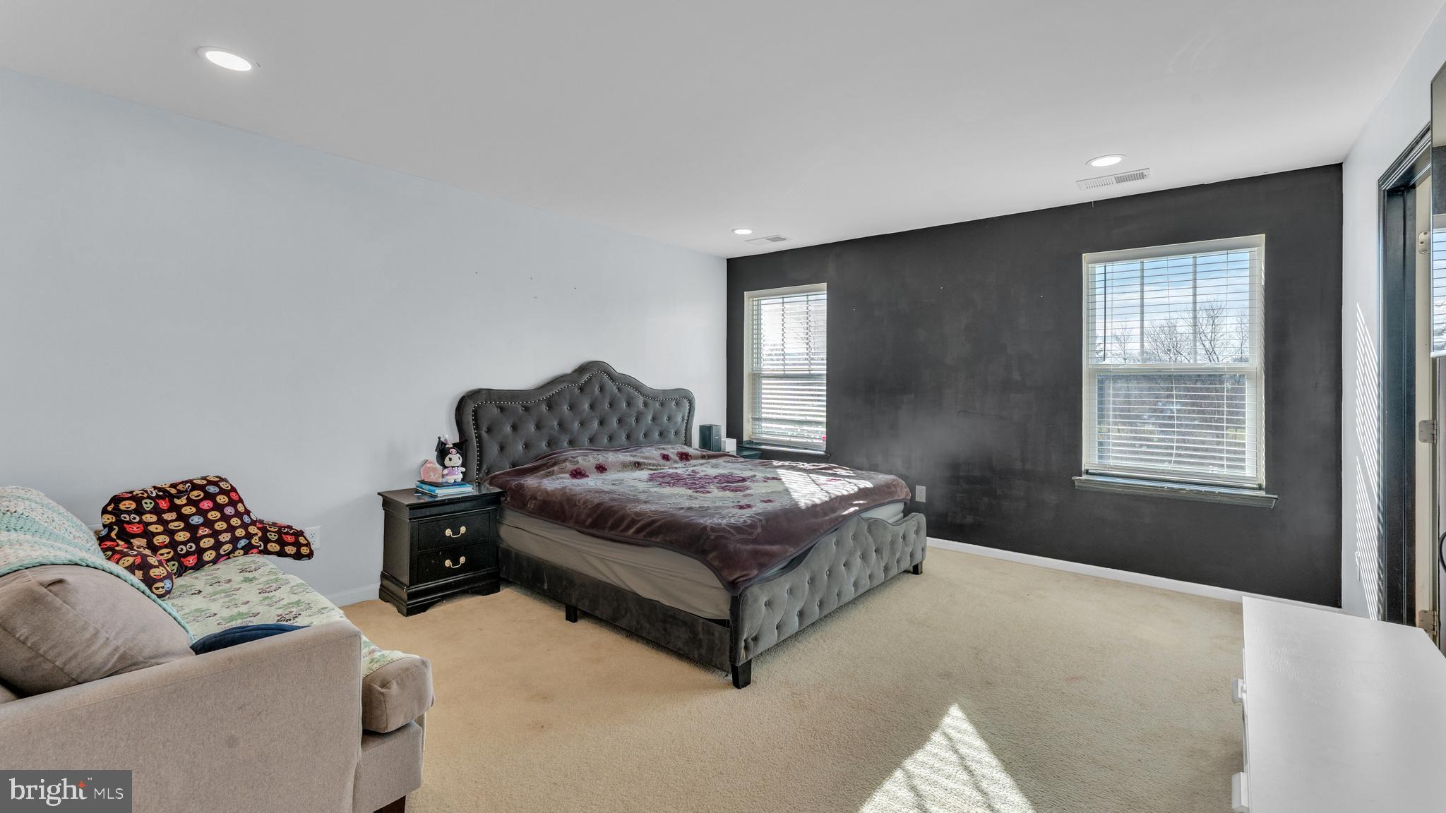 HYETTS CROSSING - Residential