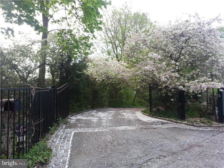 BRYN MAWR - Residential