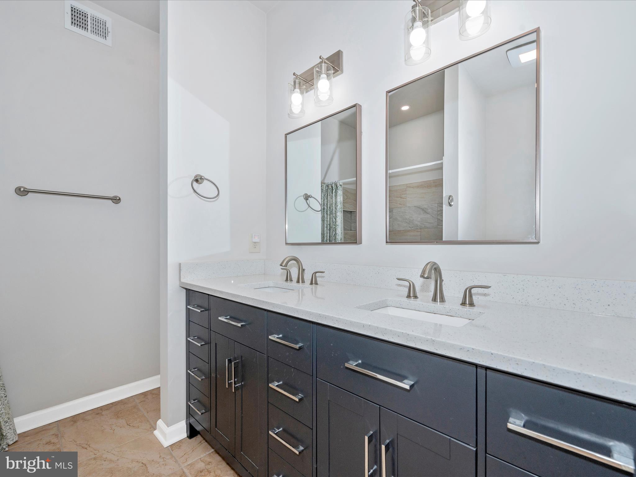 KEYES FERRY ACRES - Residential