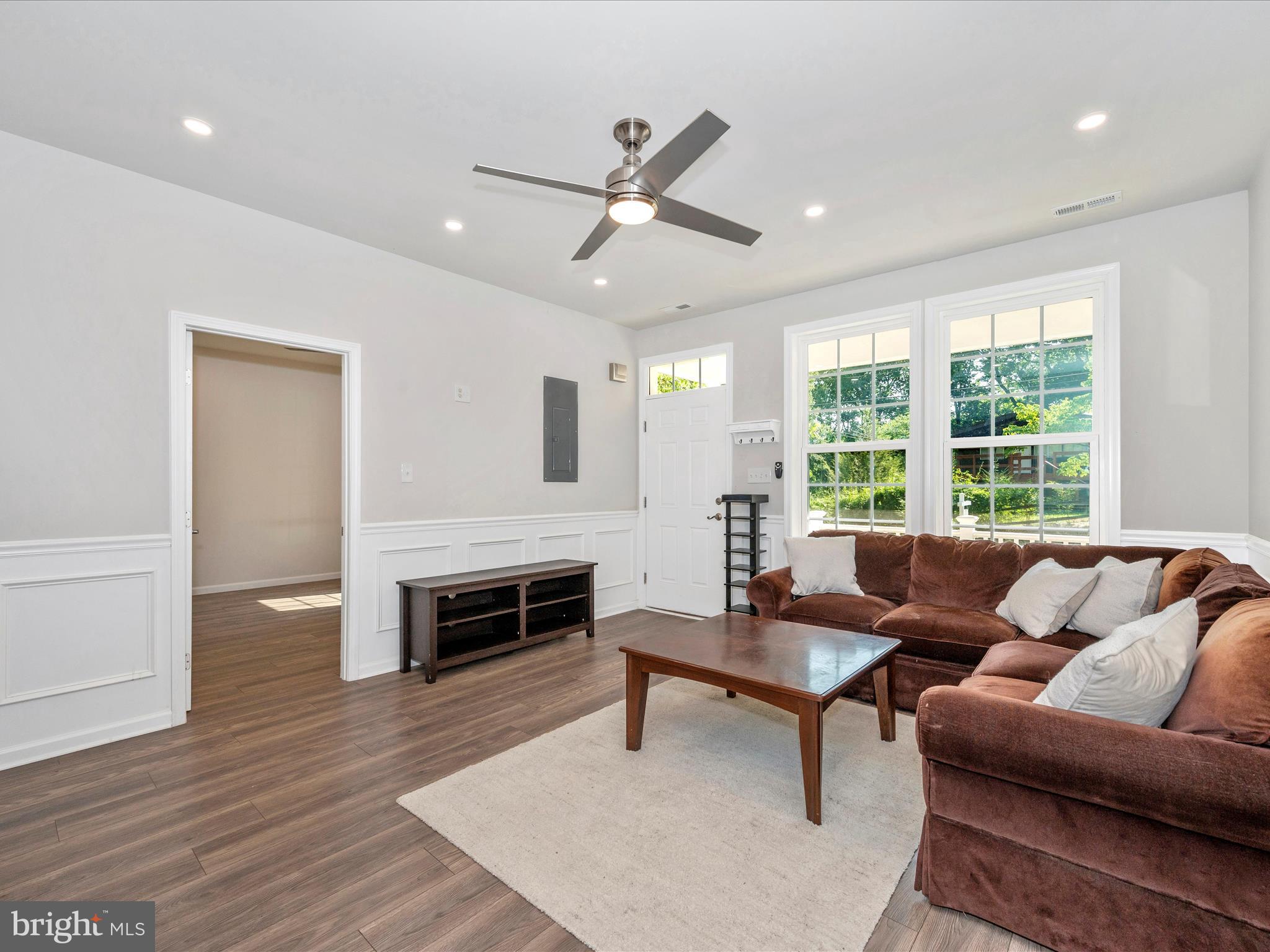 KEYES FERRY ACRES - Residential