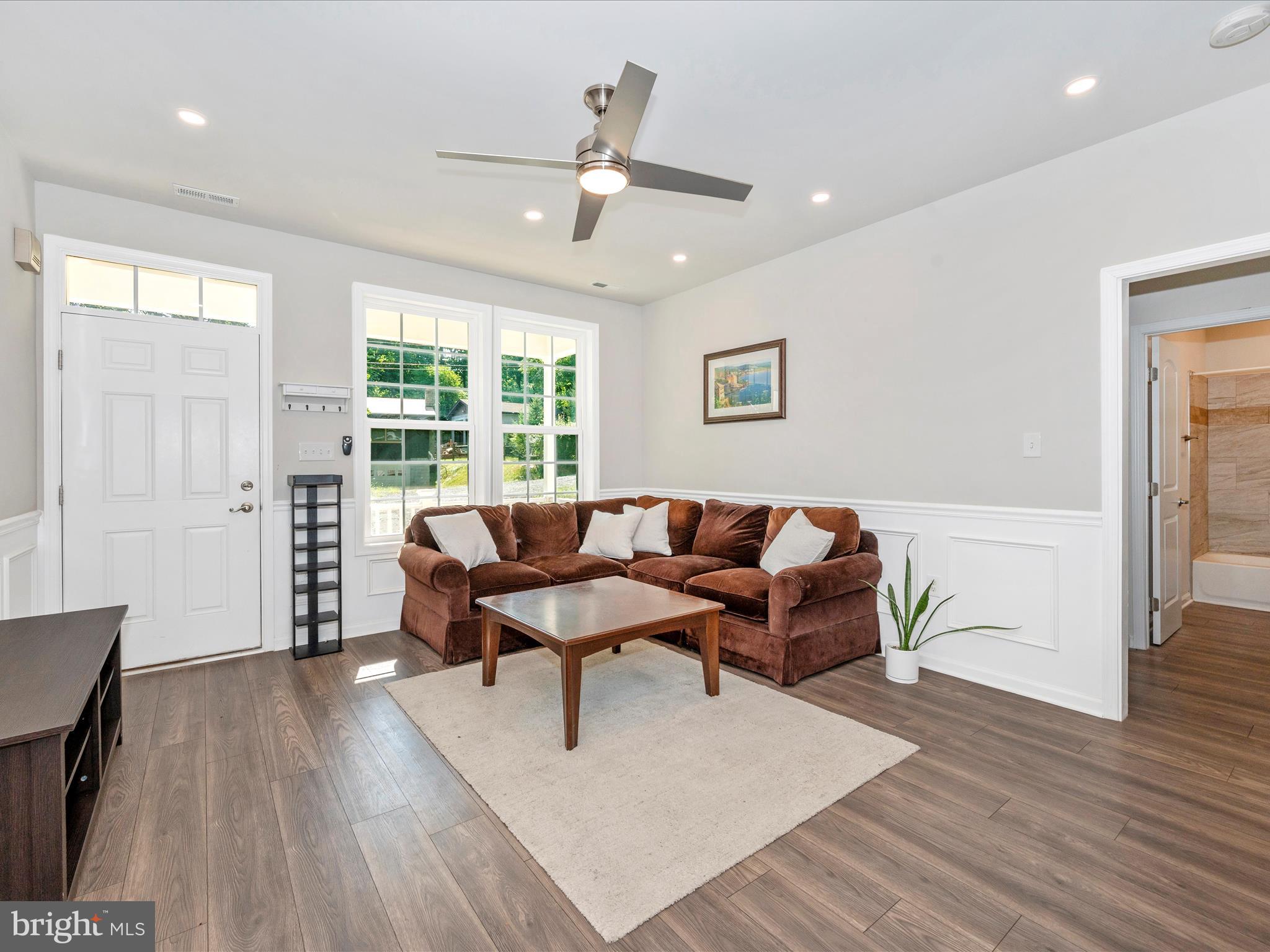 KEYES FERRY ACRES - Residential