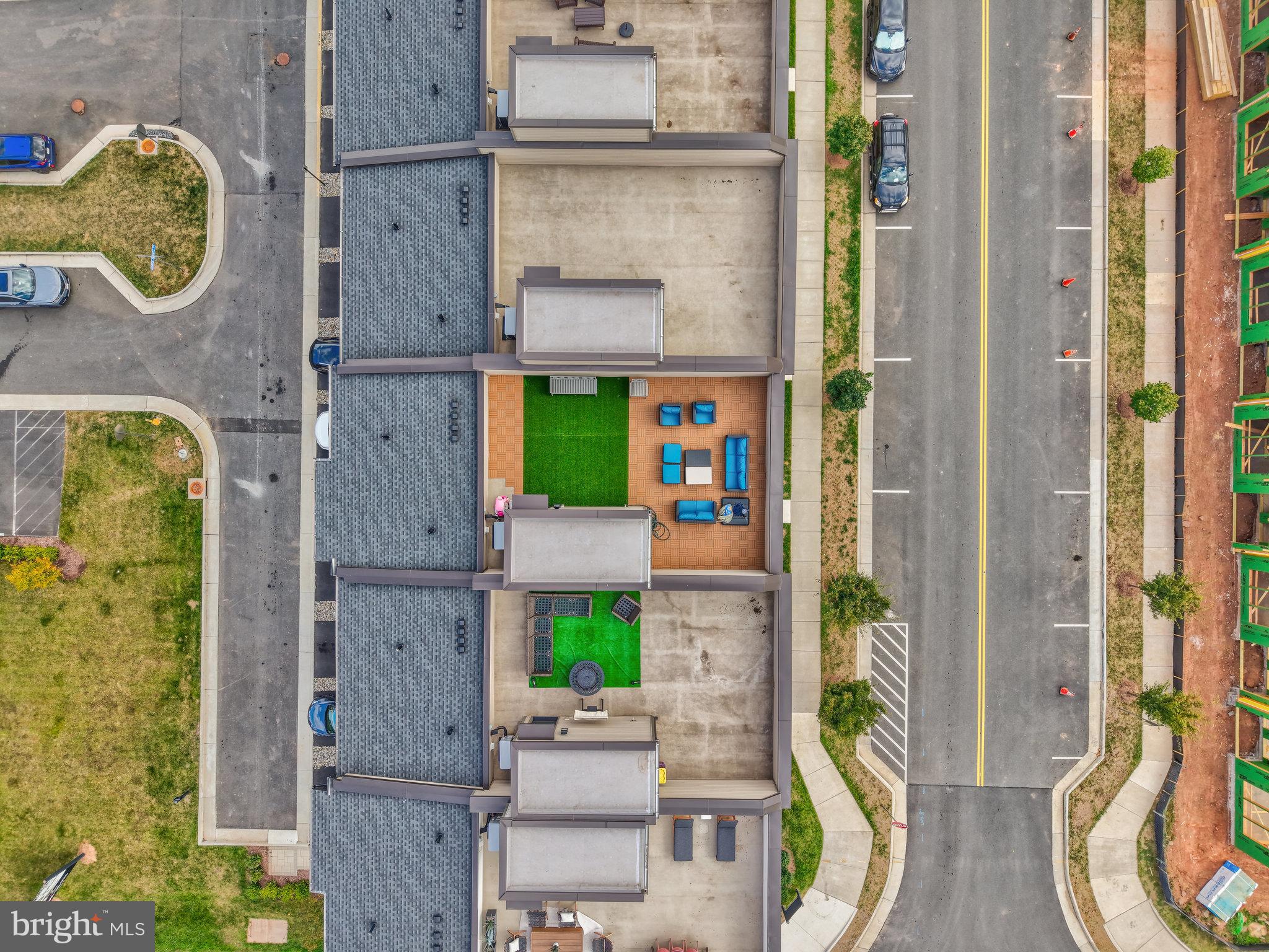 METRO WALK AT MOOREFIELD STATION - Residential