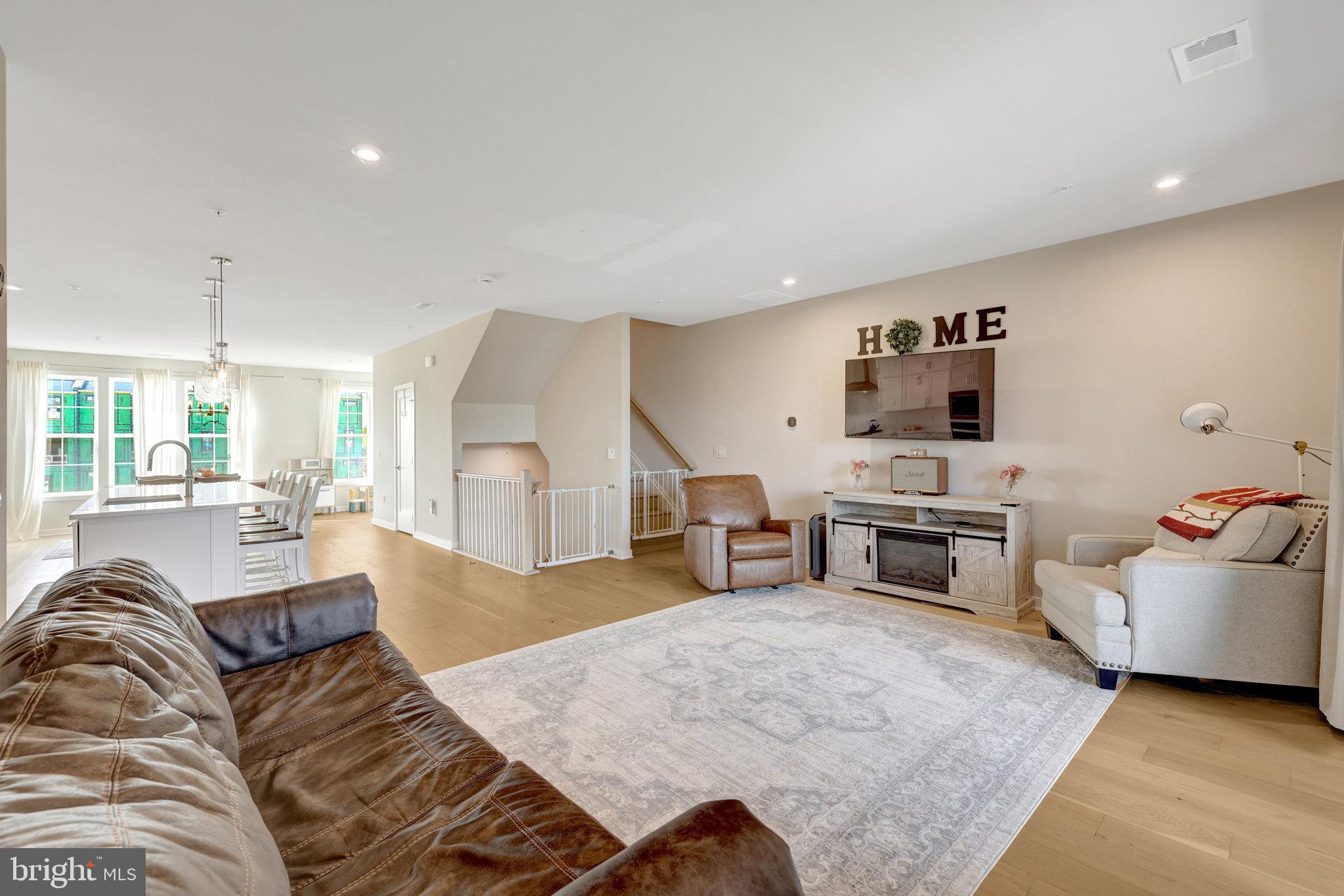 METRO WALK AT MOOREFIELD STATION - Residential