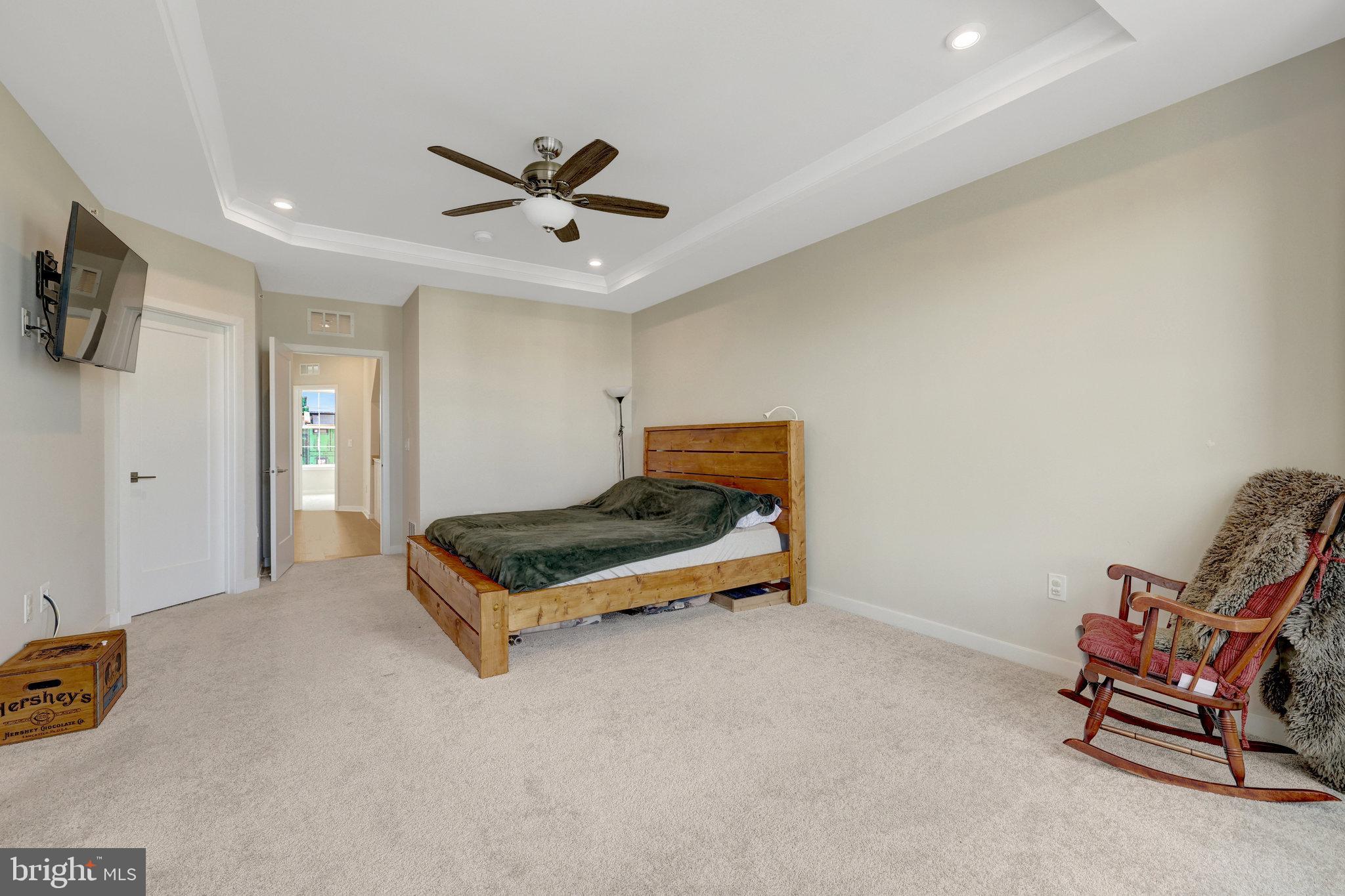 METRO WALK AT MOOREFIELD STATION - Residential