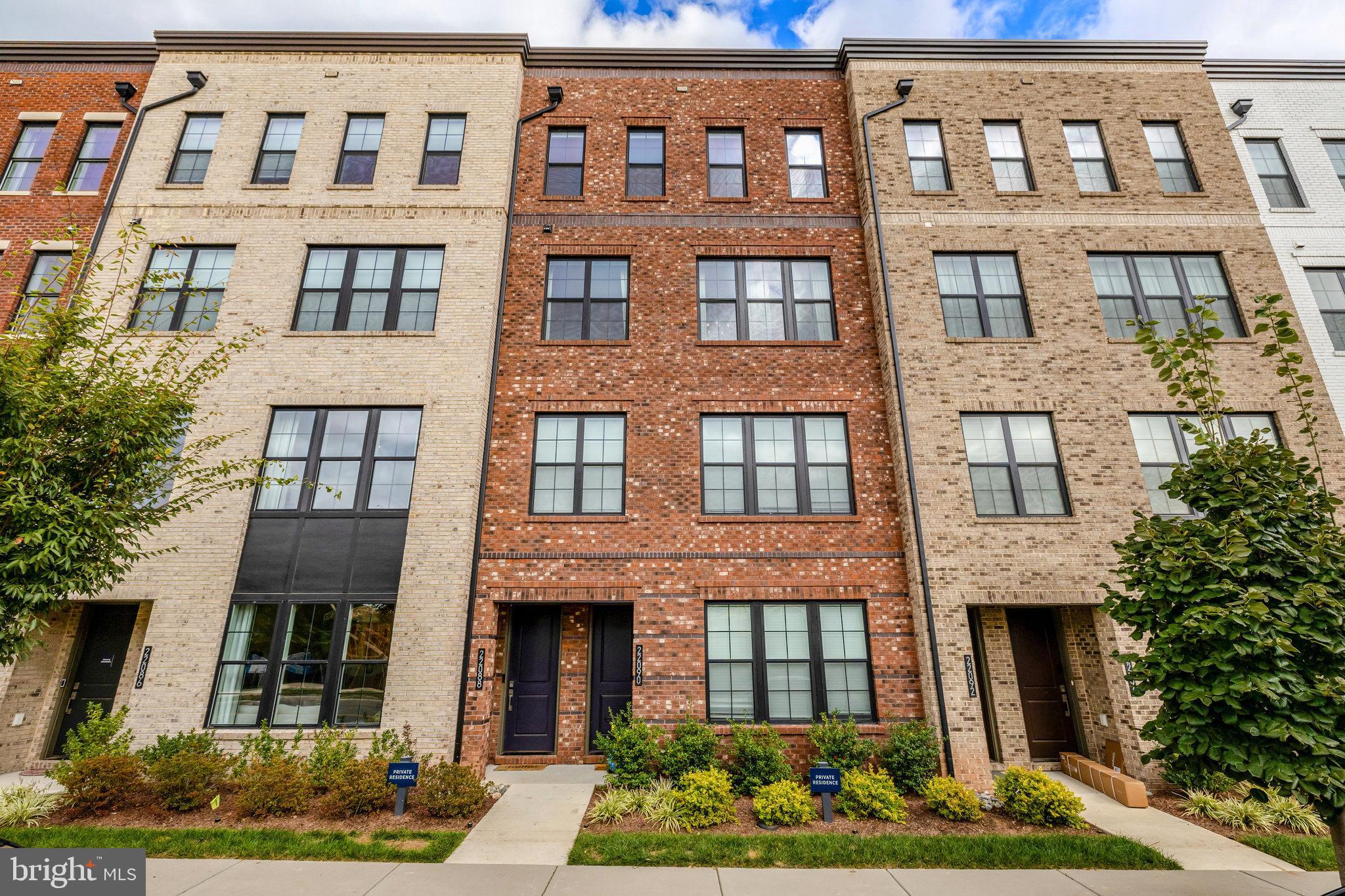 METRO WALK AT MOOREFIELD STATION - Residential