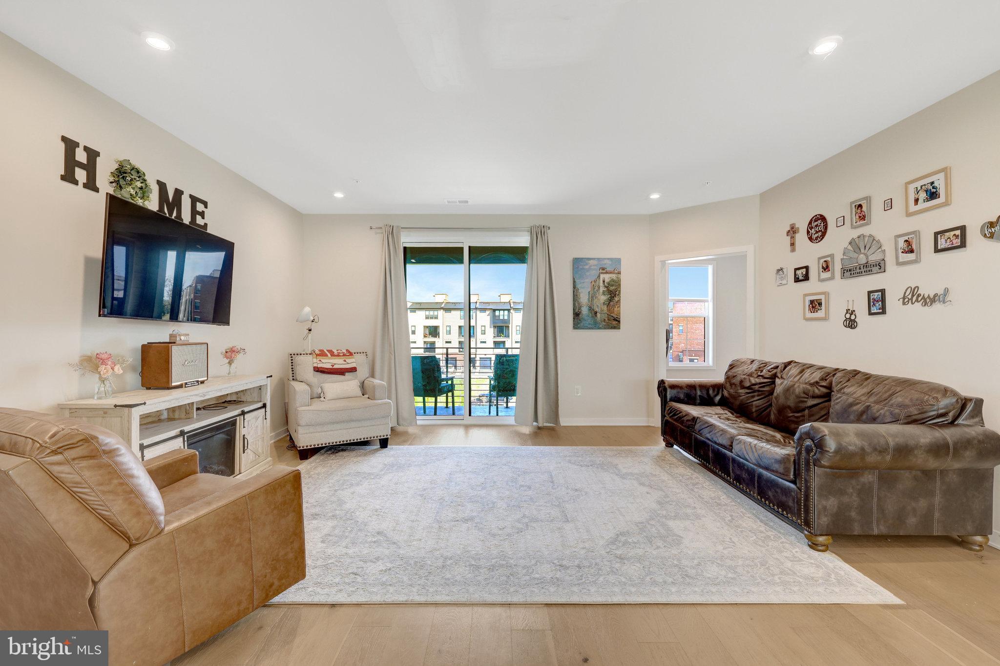 METRO WALK AT MOOREFIELD STATION - Residential