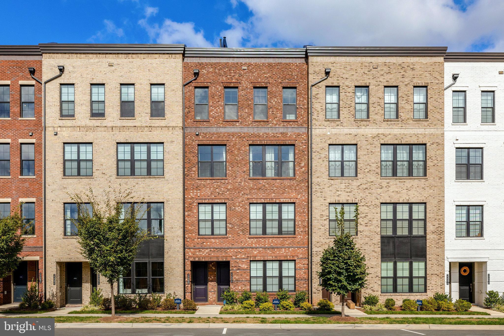 METRO WALK AT MOOREFIELD STATION - Residential