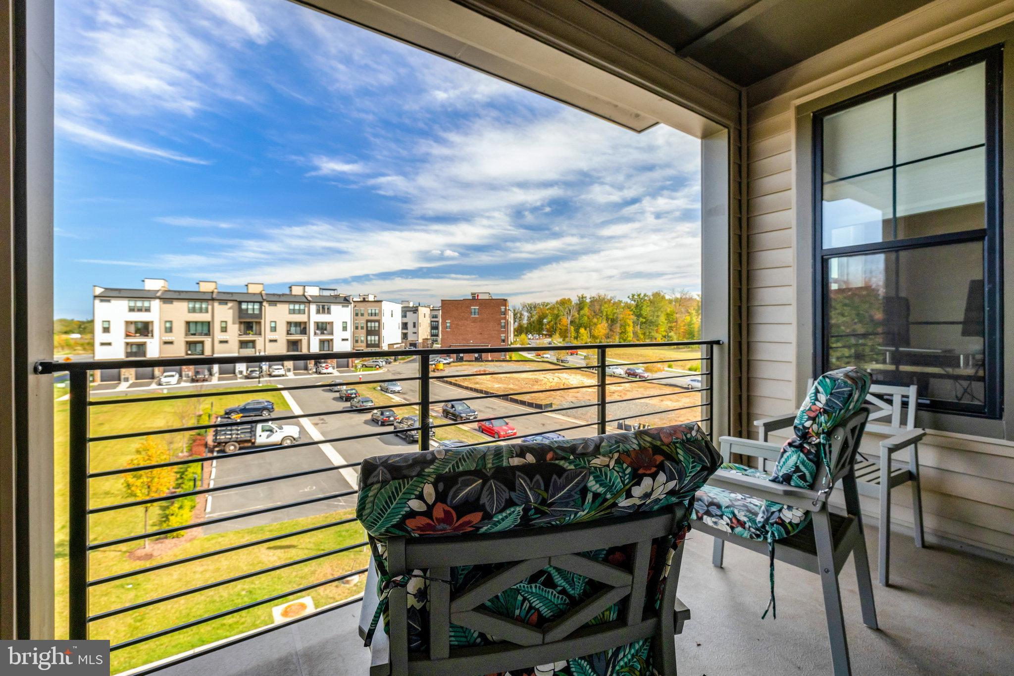 METRO WALK AT MOOREFIELD STATION - Residential