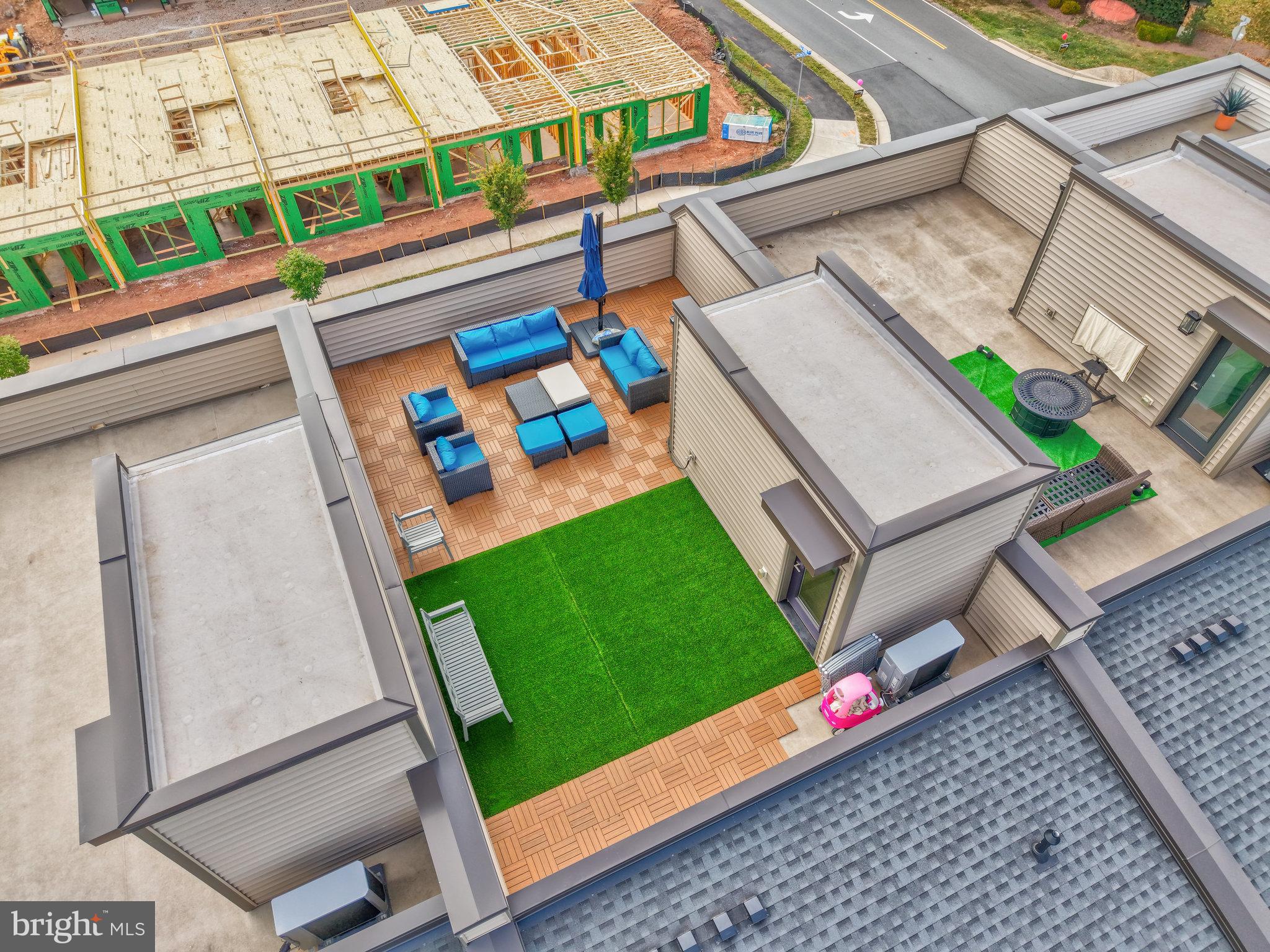 METRO WALK AT MOOREFIELD STATION - Residential