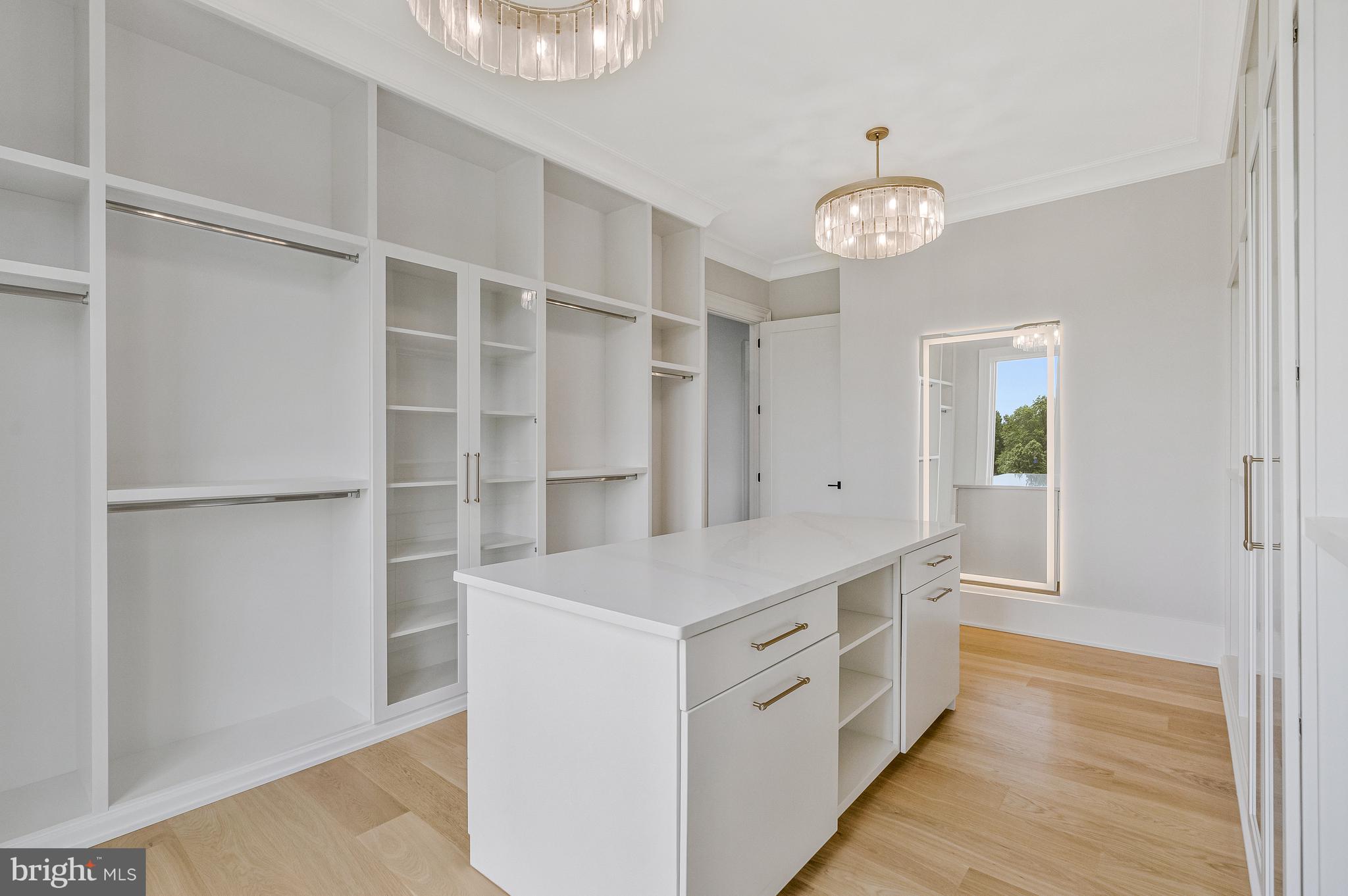 DUNN LORING WOODS - Residential