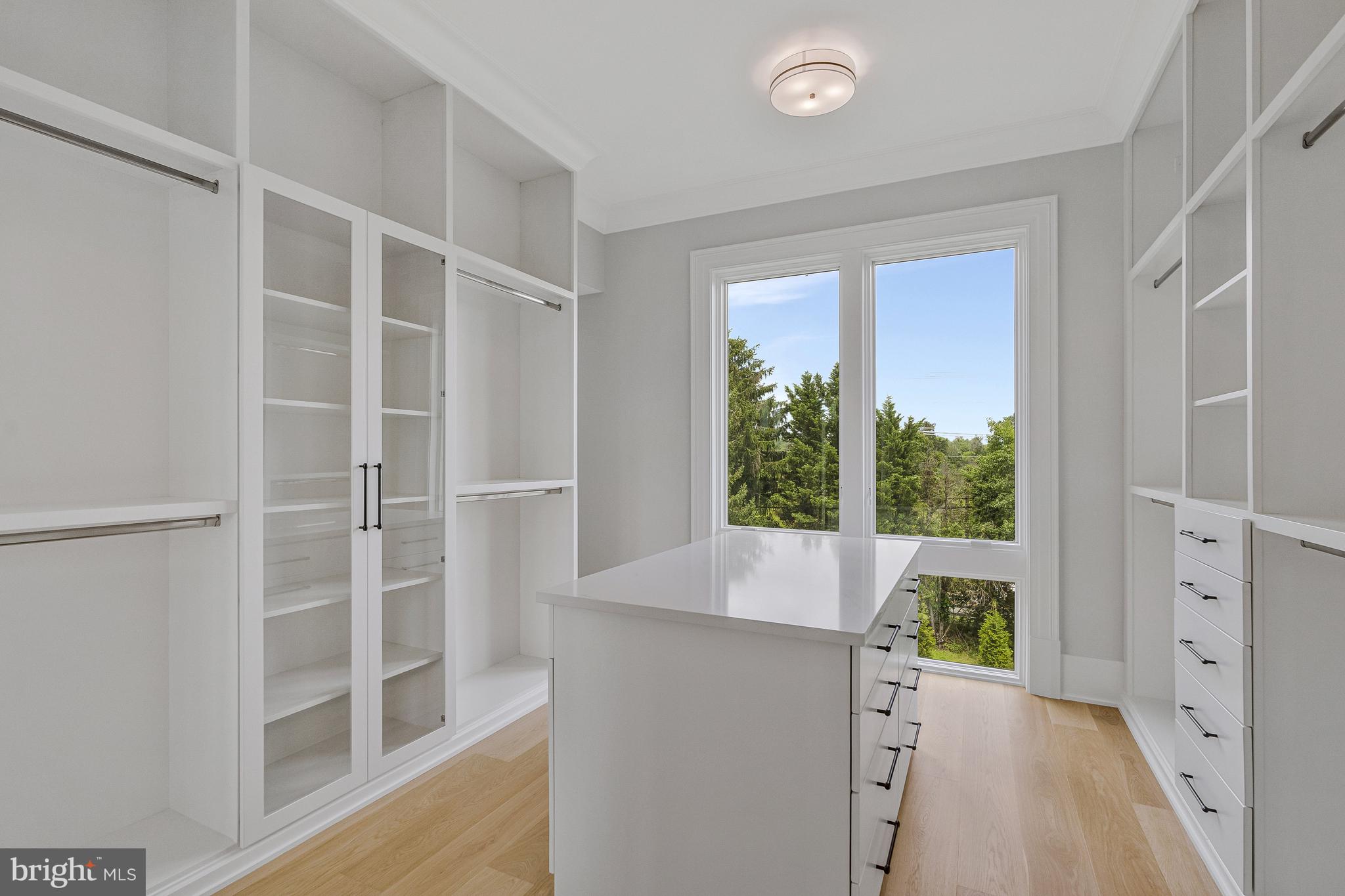 DUNN LORING WOODS - Residential