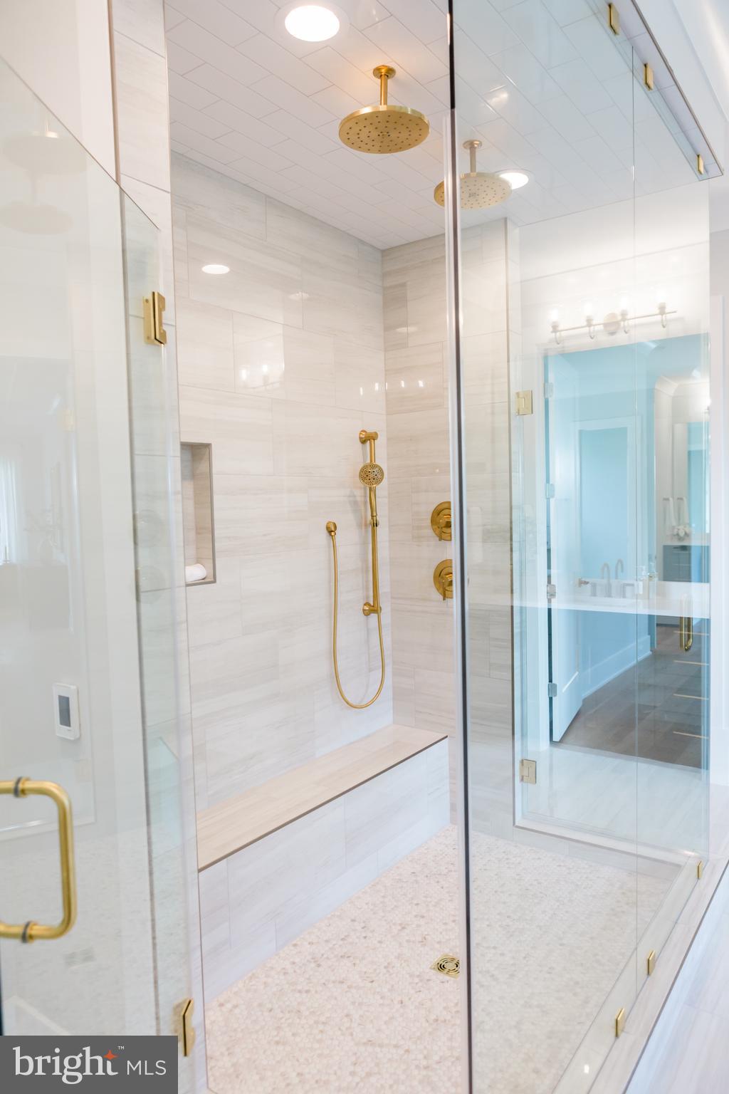 DUNN LORING WOODS - Residential