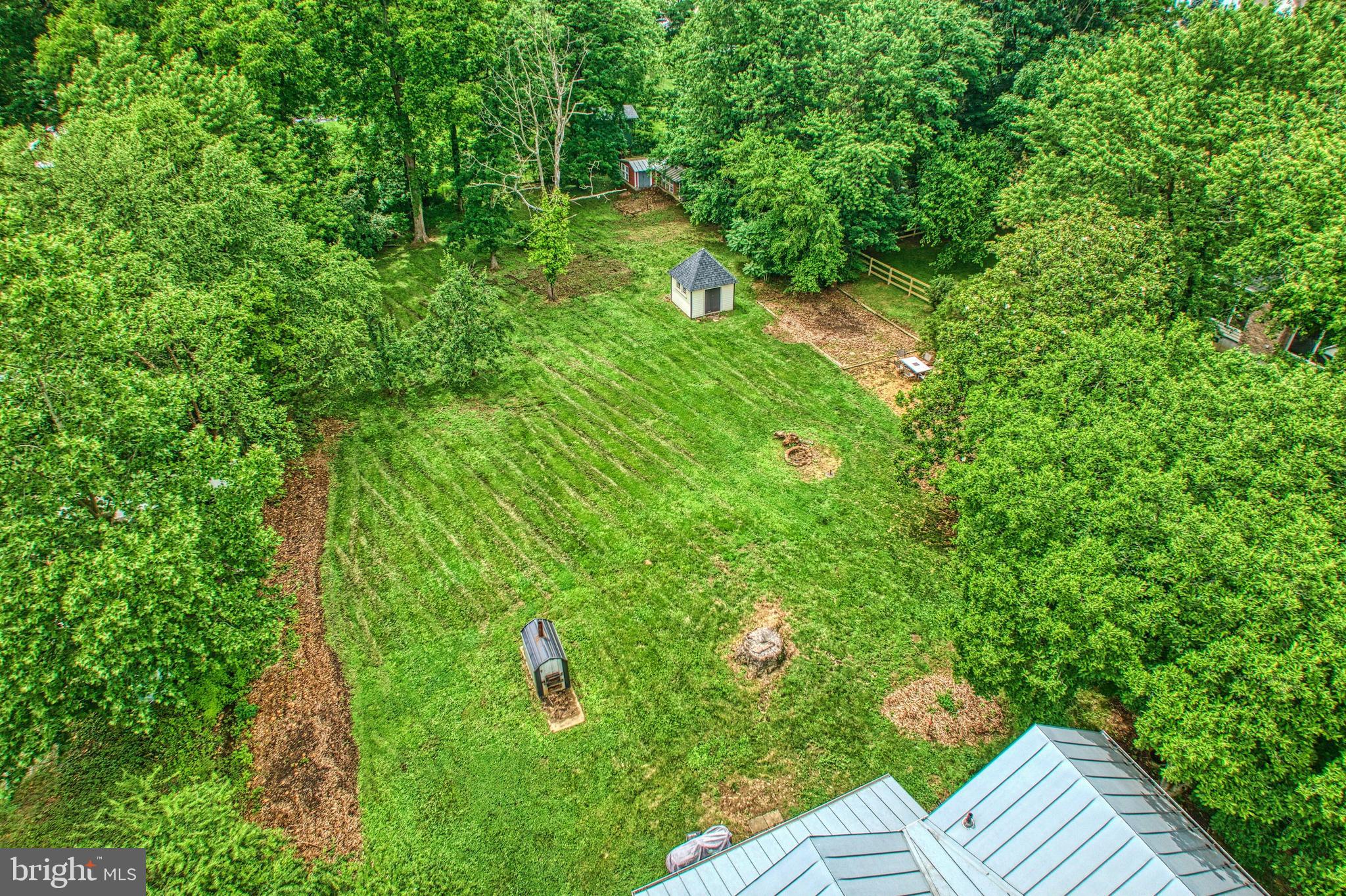 ROUND HILL - Residential