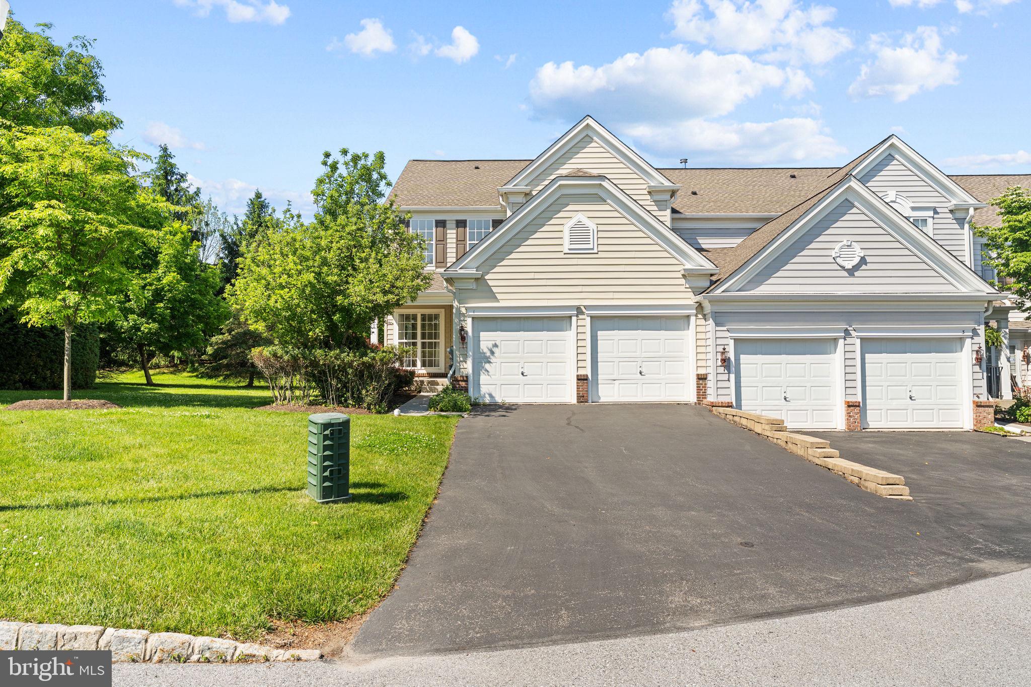 1 REDTAIL COURT 102