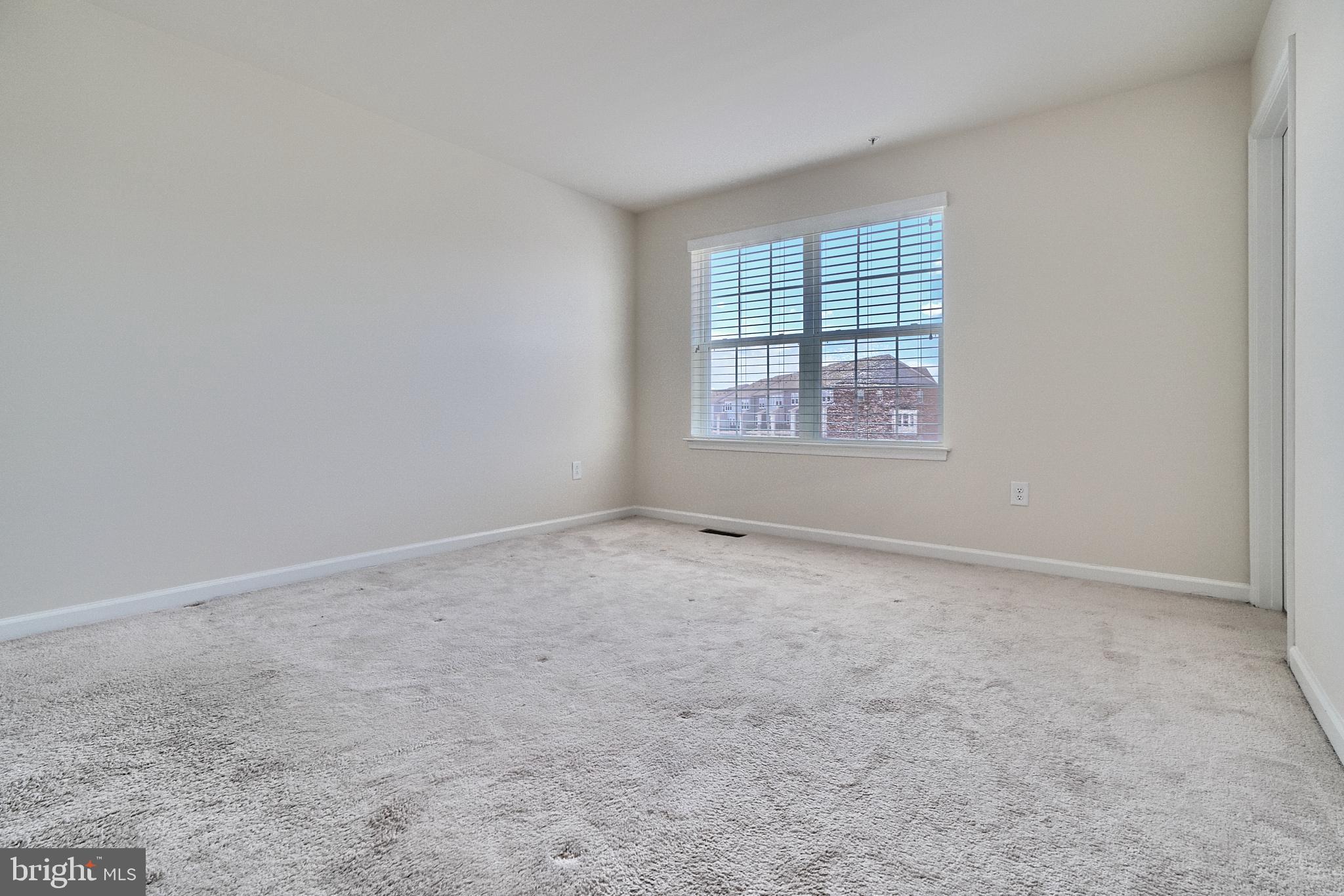 BLUE STREAM - Residential Lease