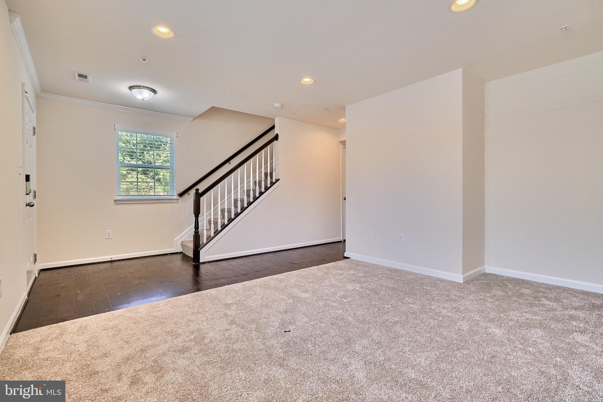 BLUE STREAM - Residential Lease