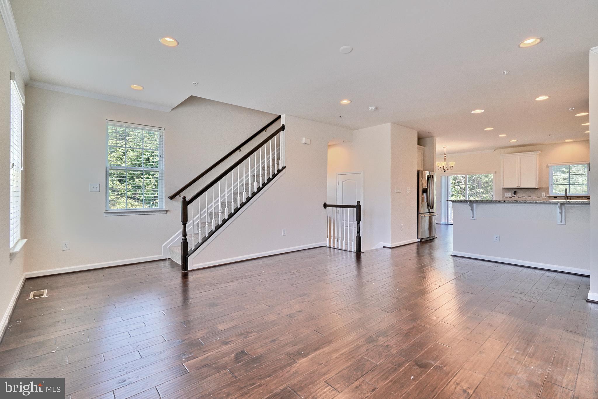 BLUE STREAM - Residential Lease