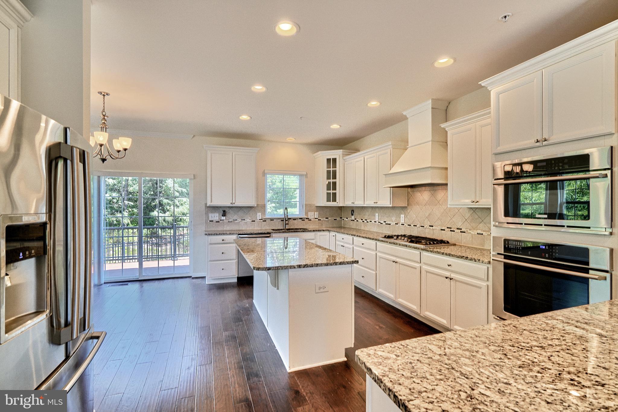 BLUE STREAM - Residential Lease