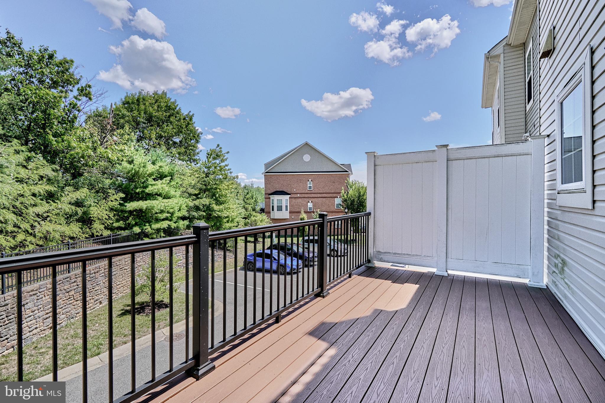 BLUE STREAM - Residential Lease