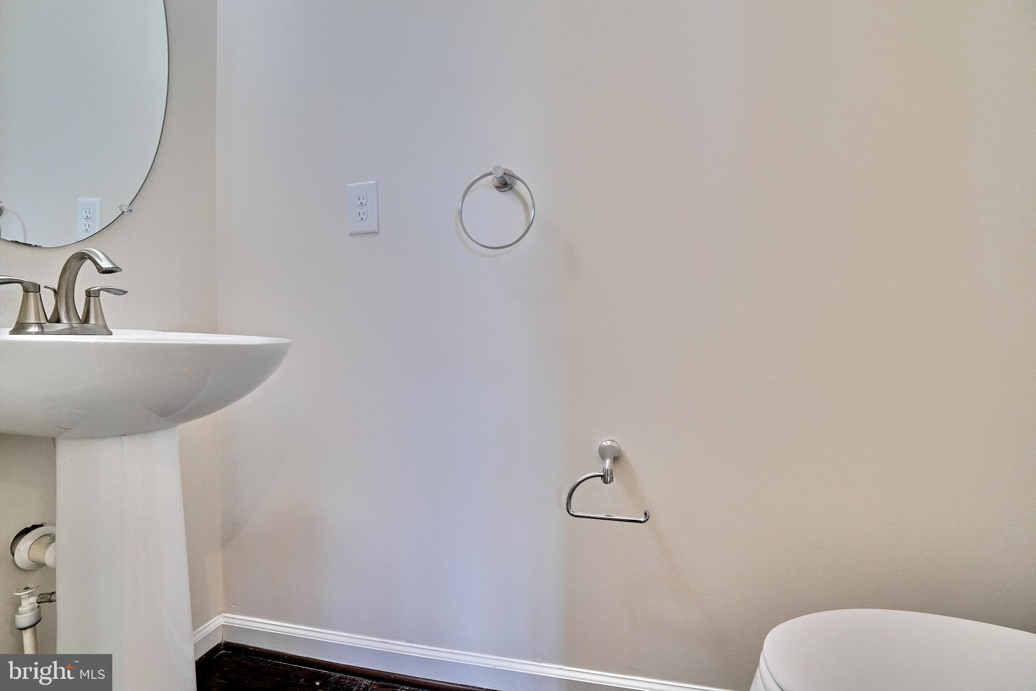 BLUE STREAM - Residential Lease