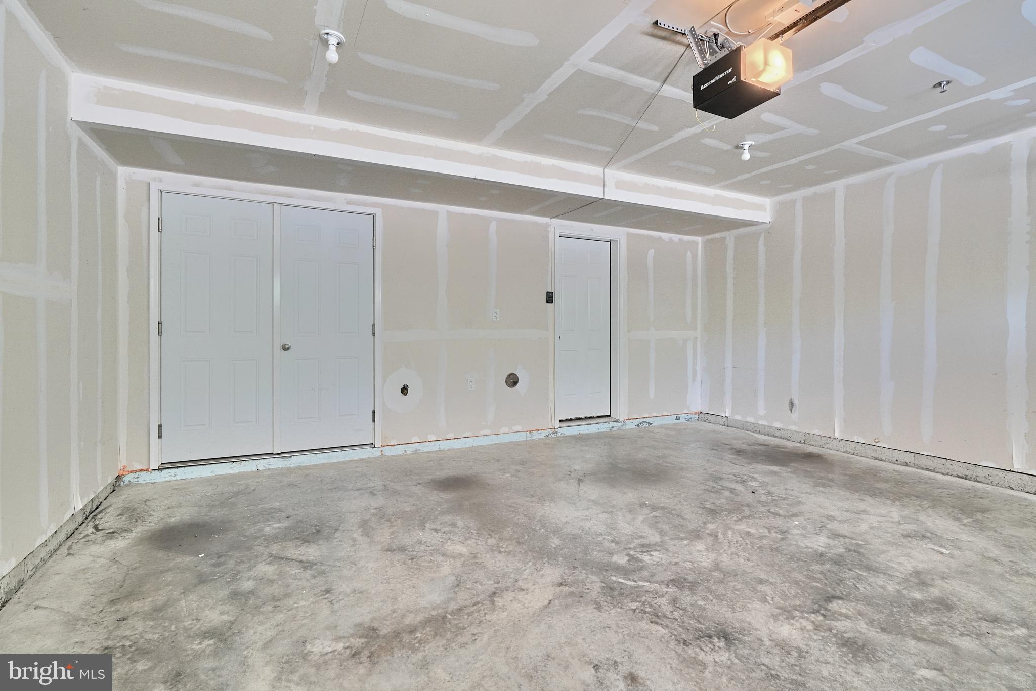 BLUE STREAM - Residential Lease