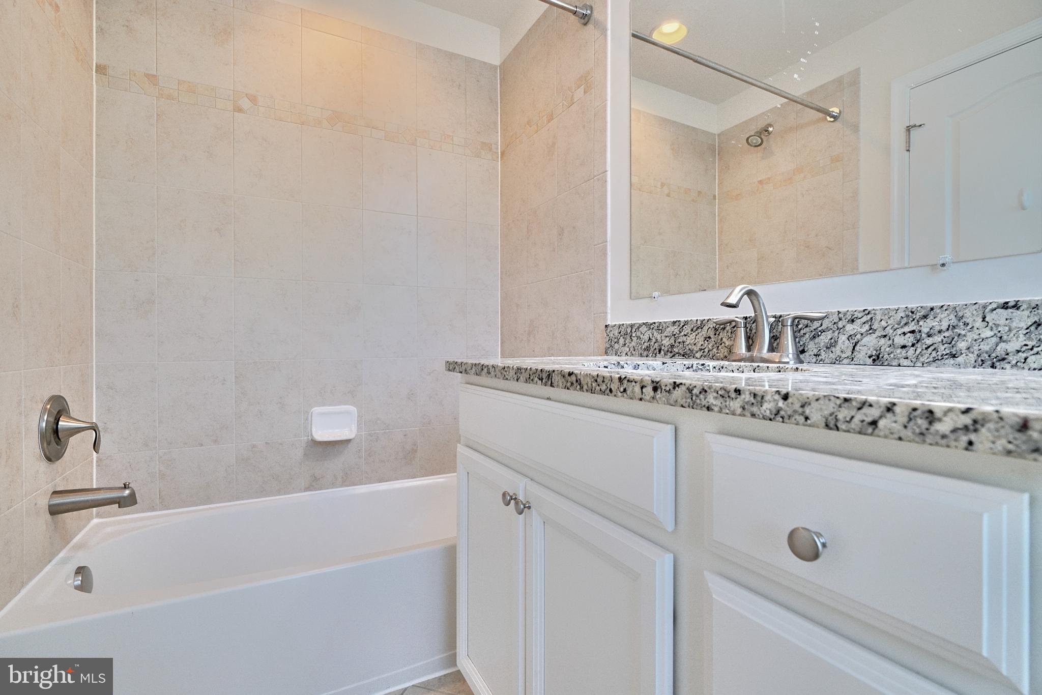 BLUE STREAM - Residential Lease