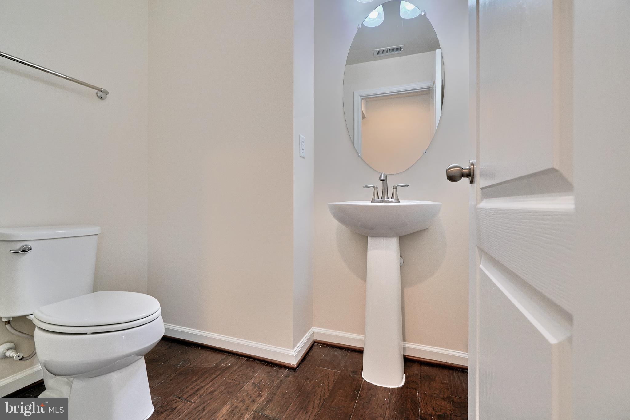 BLUE STREAM - Residential Lease