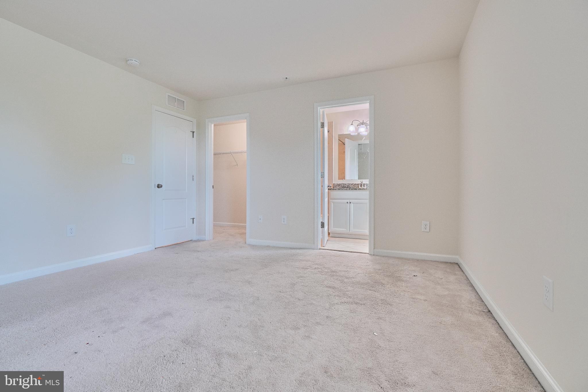 BLUE STREAM - Residential Lease