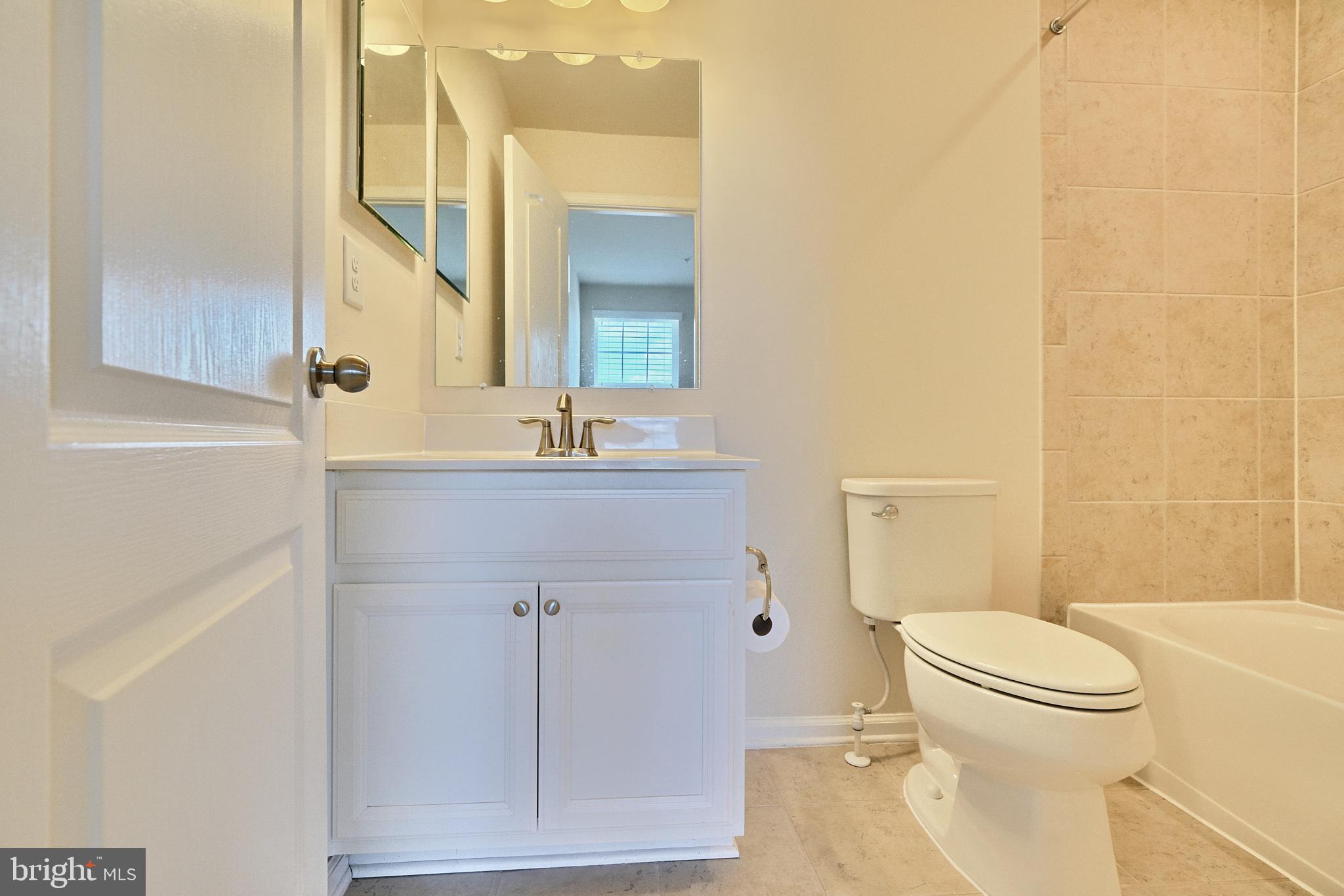 BLUE STREAM - Residential Lease