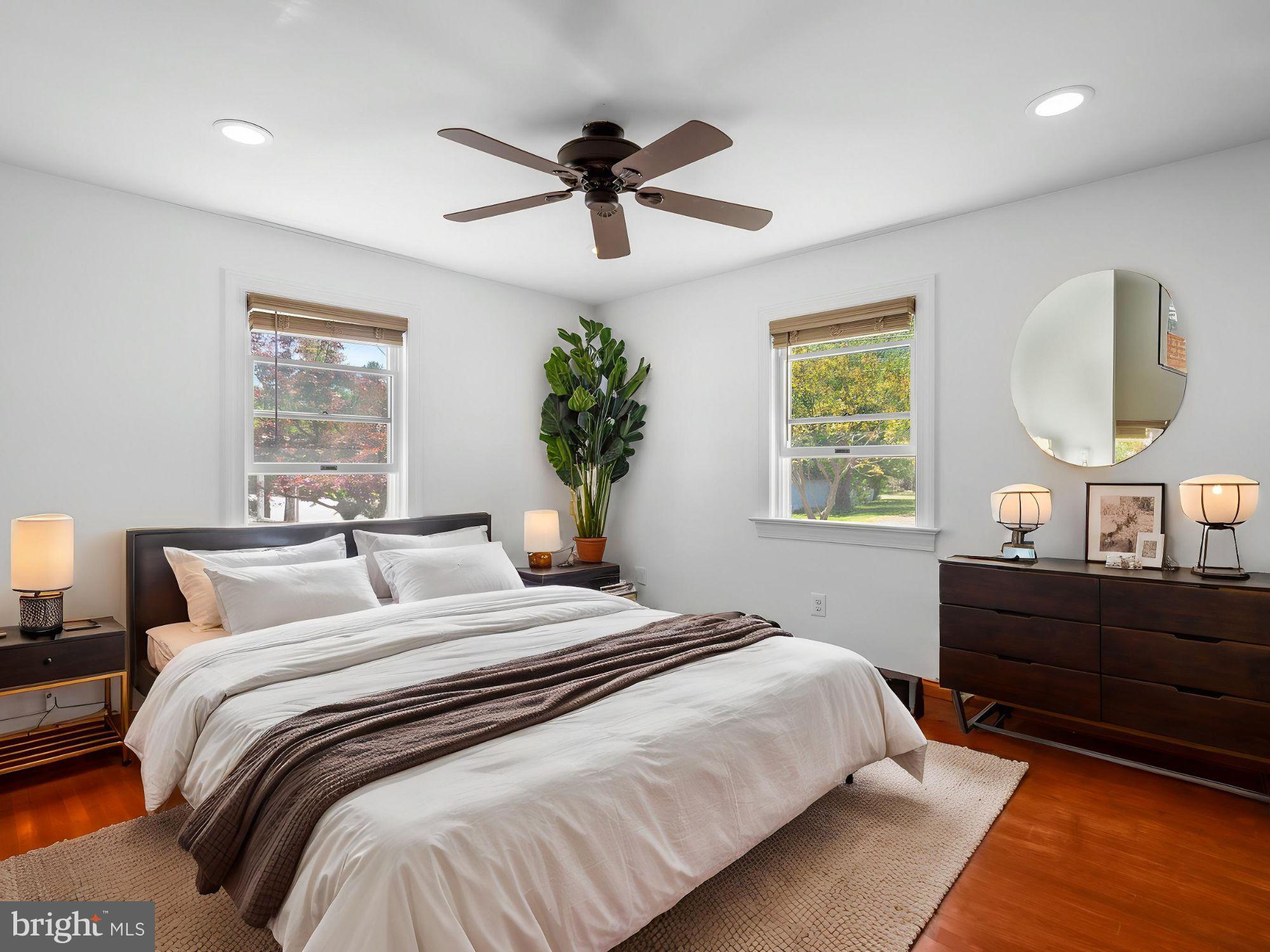 TOWN OF LOVETTSVILLE - Residential