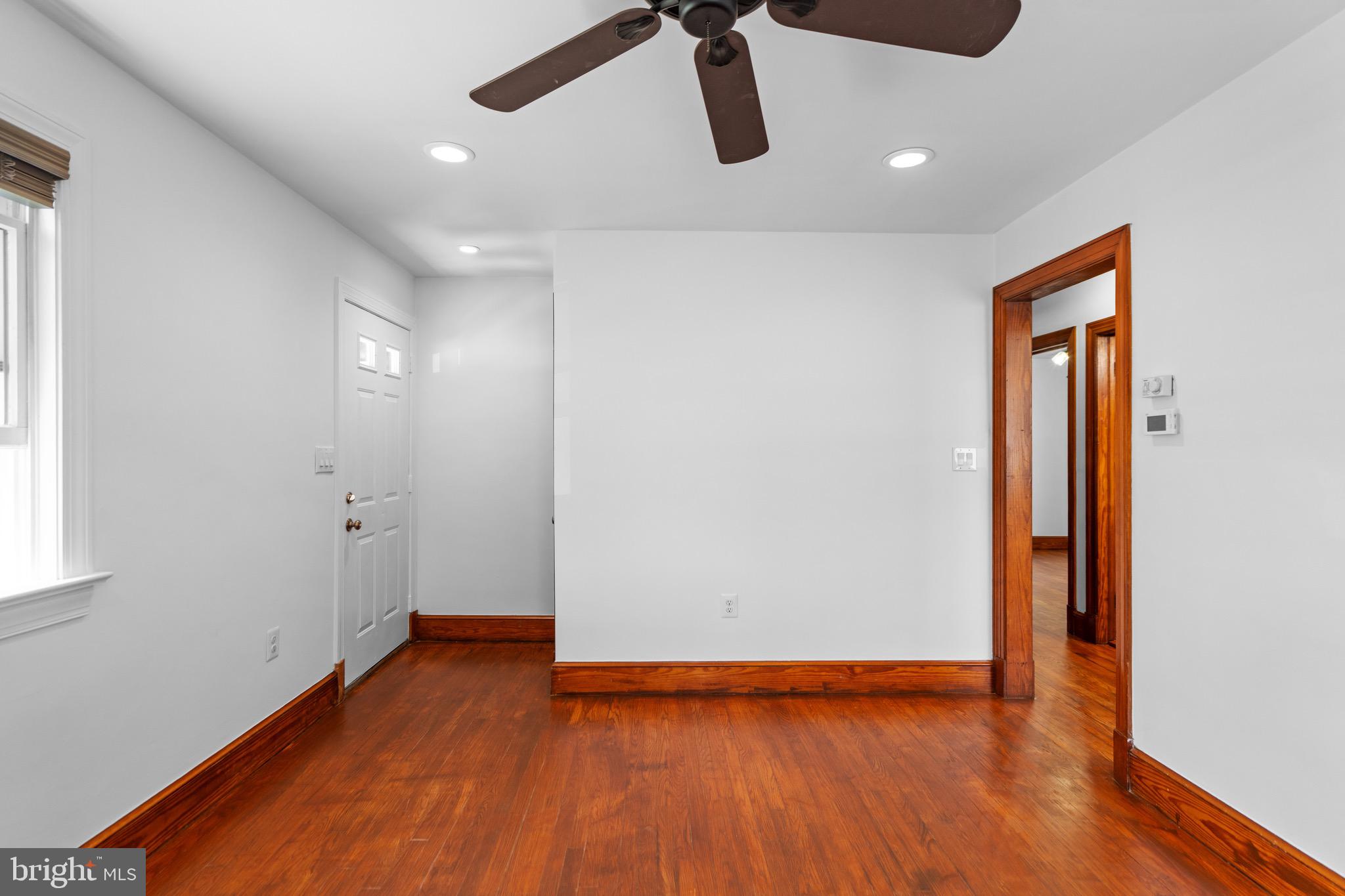 TOWN OF LOVETTSVILLE - Residential