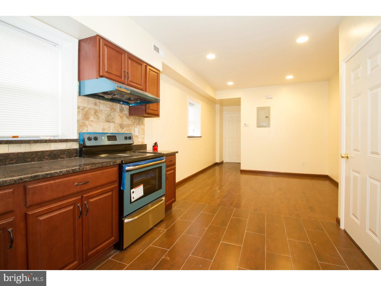 UNIVERSITY CITY - Residential Lease