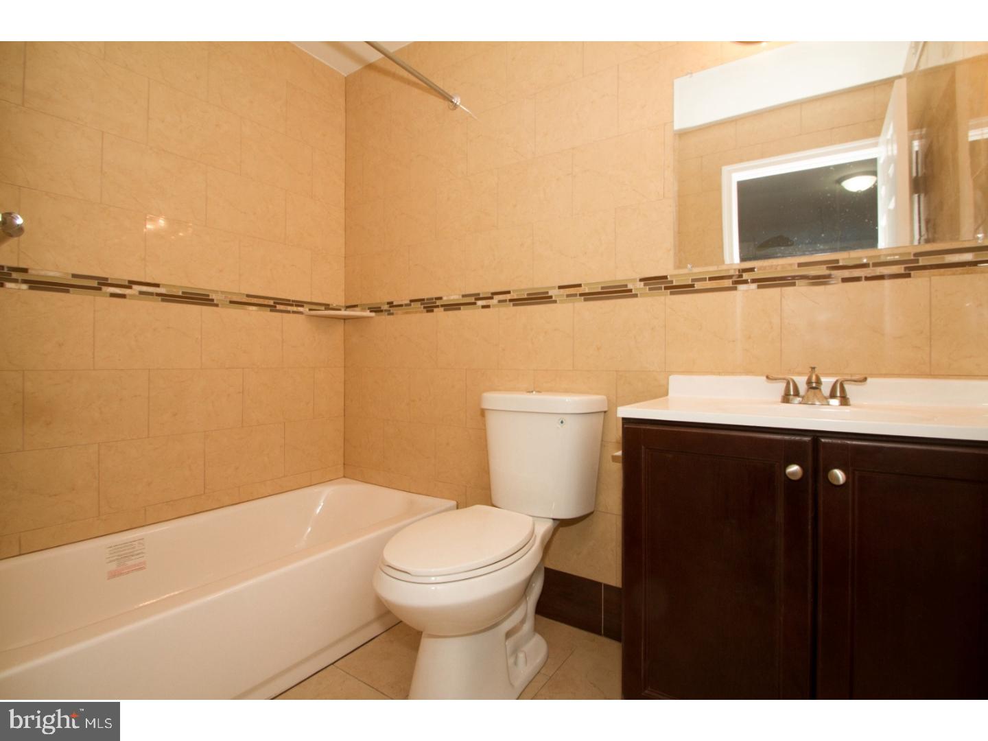 UNIVERSITY CITY - Residential Lease