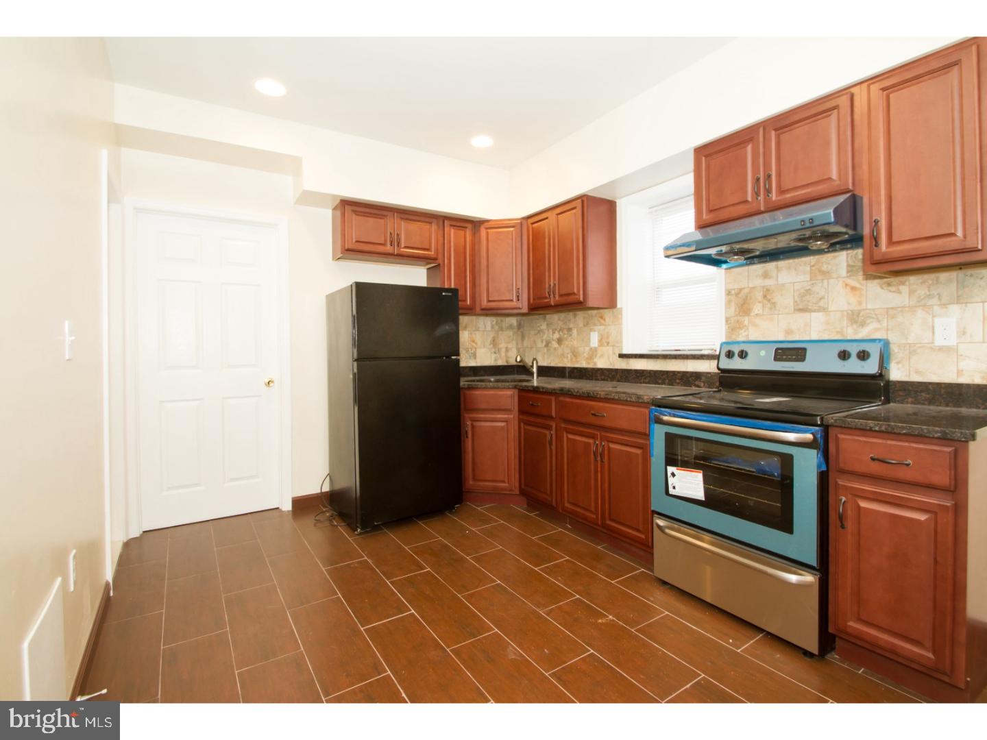 UNIVERSITY CITY - Residential Lease