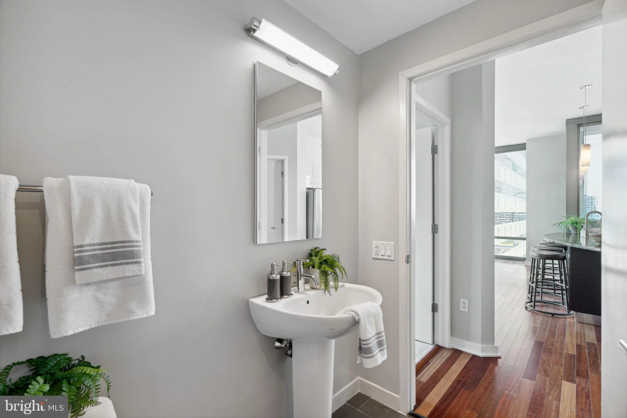 Philadelphia, Pennsylvania 19103, United States, 1 Bedroom Bedrooms, ,1 BathroomBathrooms,Residential,Active,92348