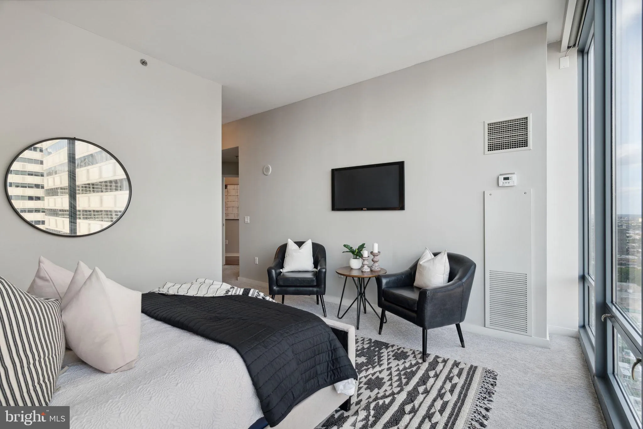 Philadelphia, Pennsylvania 19103, United States, 1 Bedroom Bedrooms, ,1 BathroomBathrooms,Residential,Active,92348