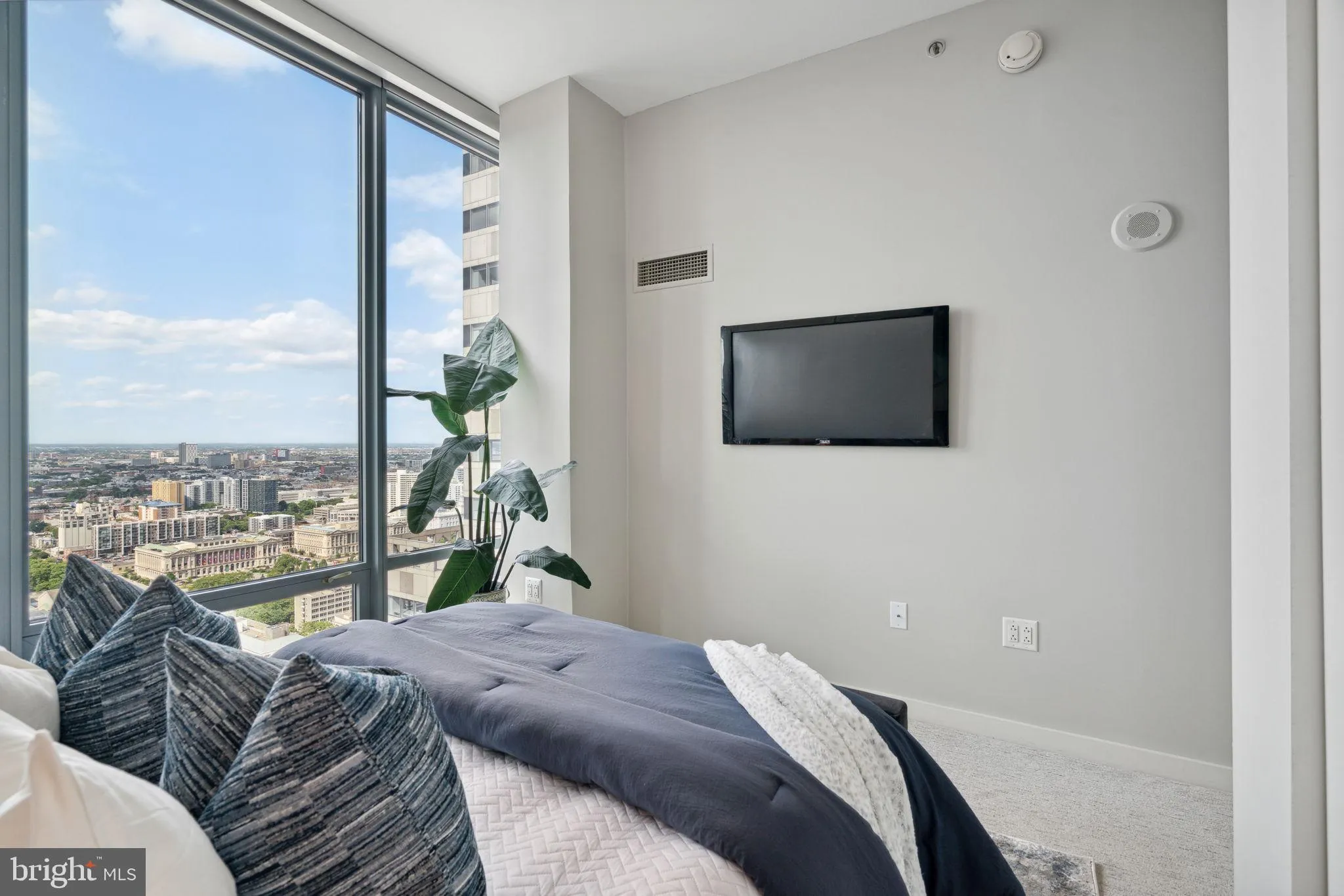 Philadelphia, Pennsylvania 19103, United States, 1 Bedroom Bedrooms, ,1 BathroomBathrooms,Residential,Active,92348