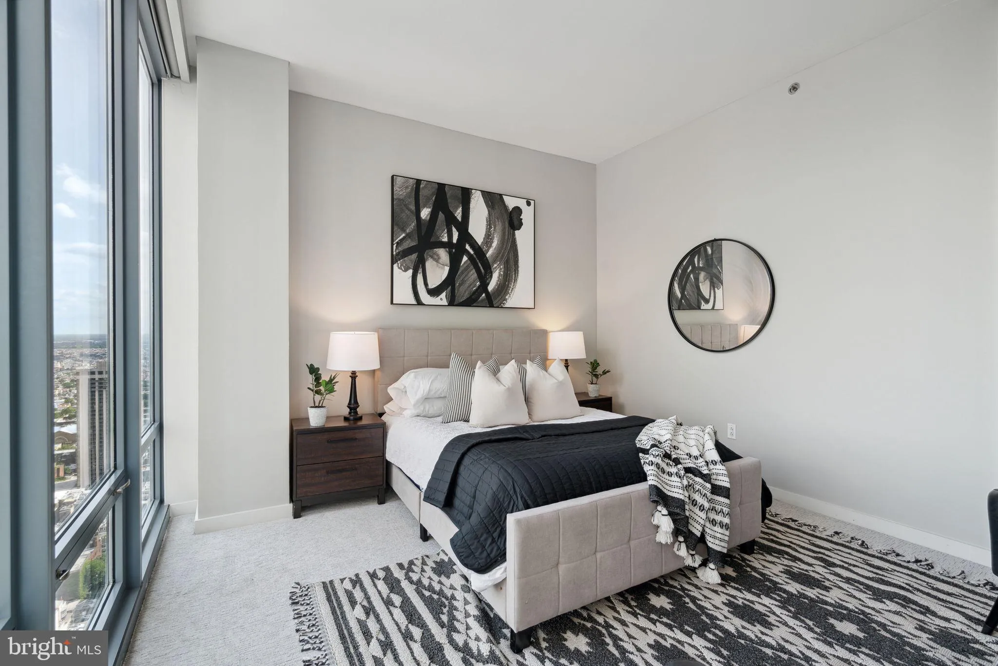 Philadelphia, Pennsylvania 19103, United States, 1 Bedroom Bedrooms, ,1 BathroomBathrooms,Residential,Active,92348