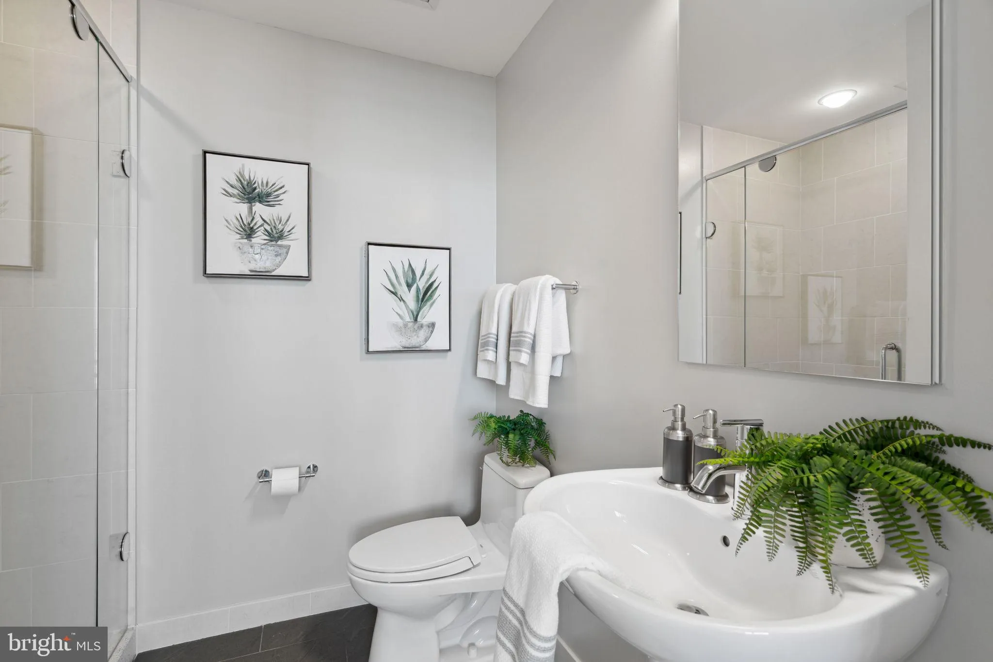 Philadelphia, Pennsylvania 19103, United States, 1 Bedroom Bedrooms, ,1 BathroomBathrooms,Residential,Active,92348