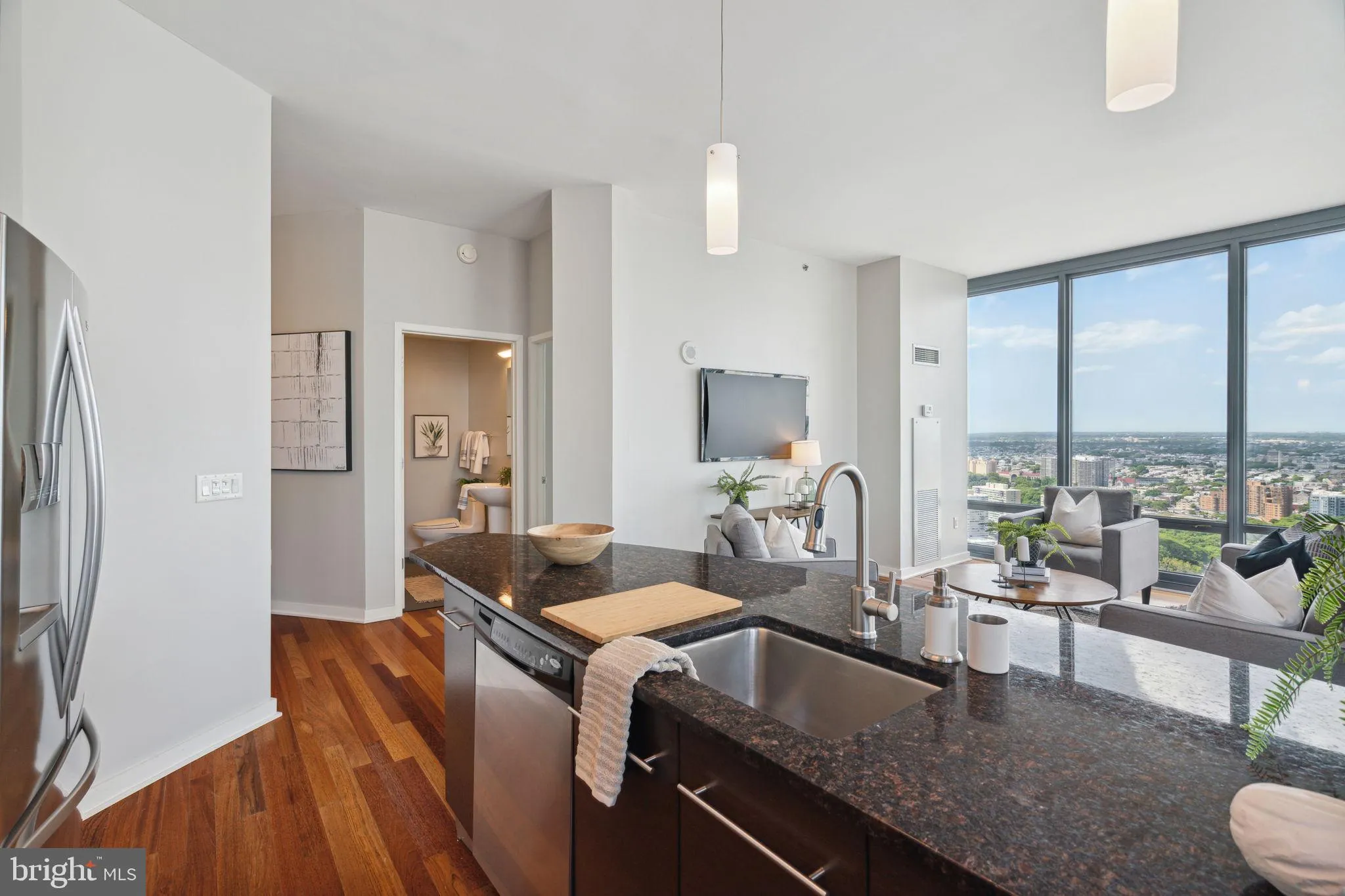 Philadelphia, Pennsylvania 19103, United States, 1 Bedroom Bedrooms, ,1 BathroomBathrooms,Residential,Active,92348