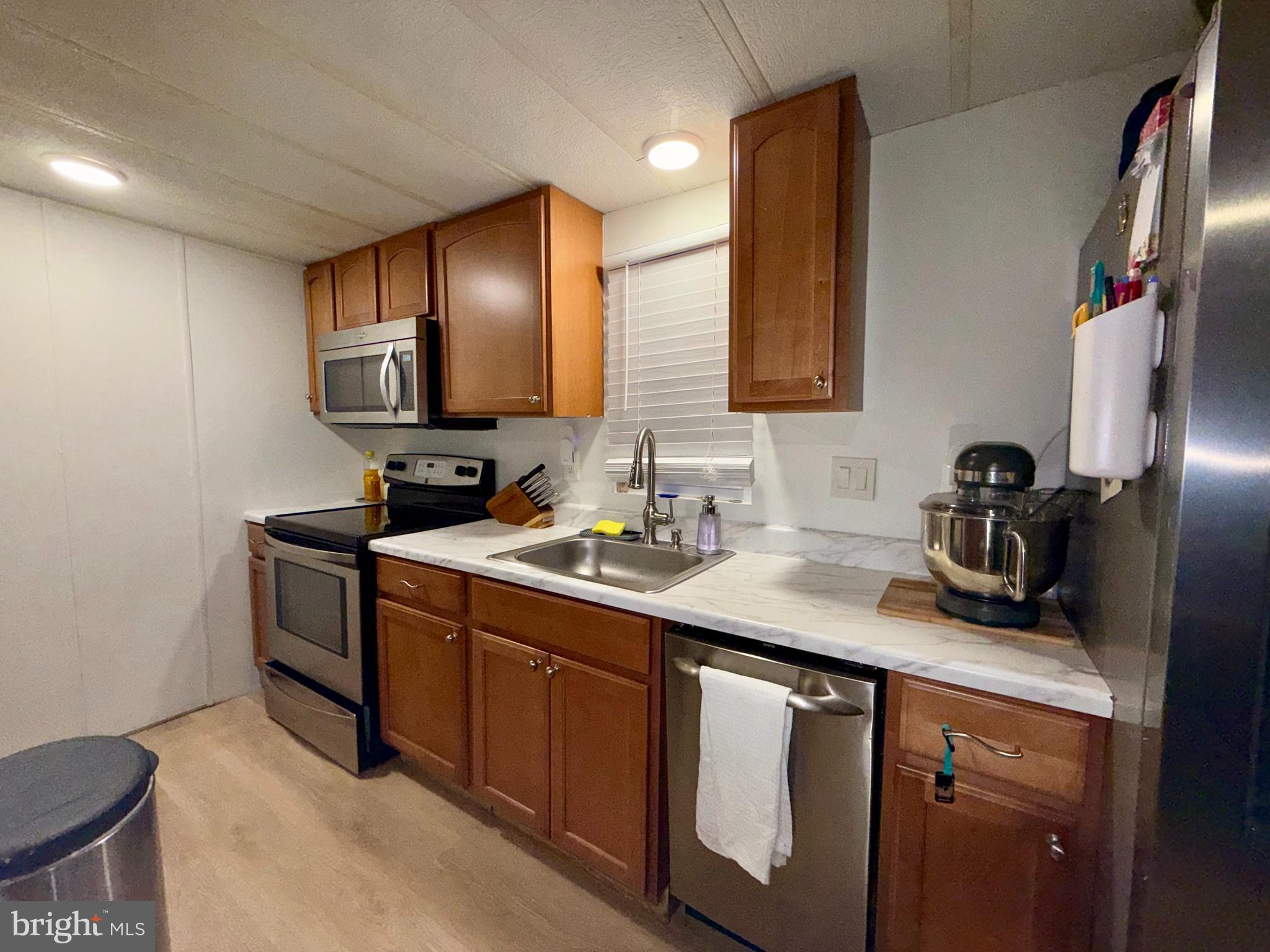 BOONES ESTATES - Residential