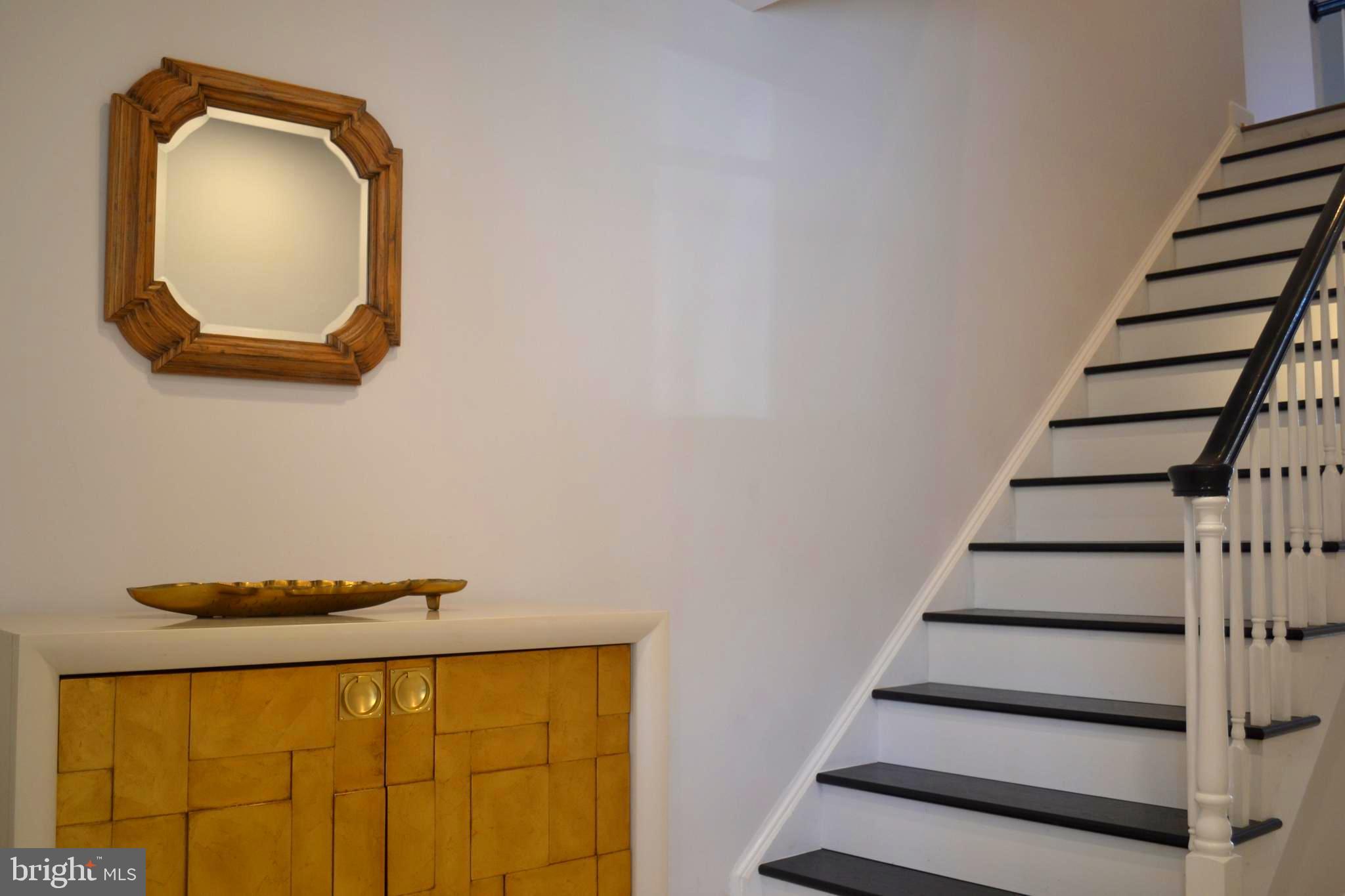 7407 CRESTBERRY LANE