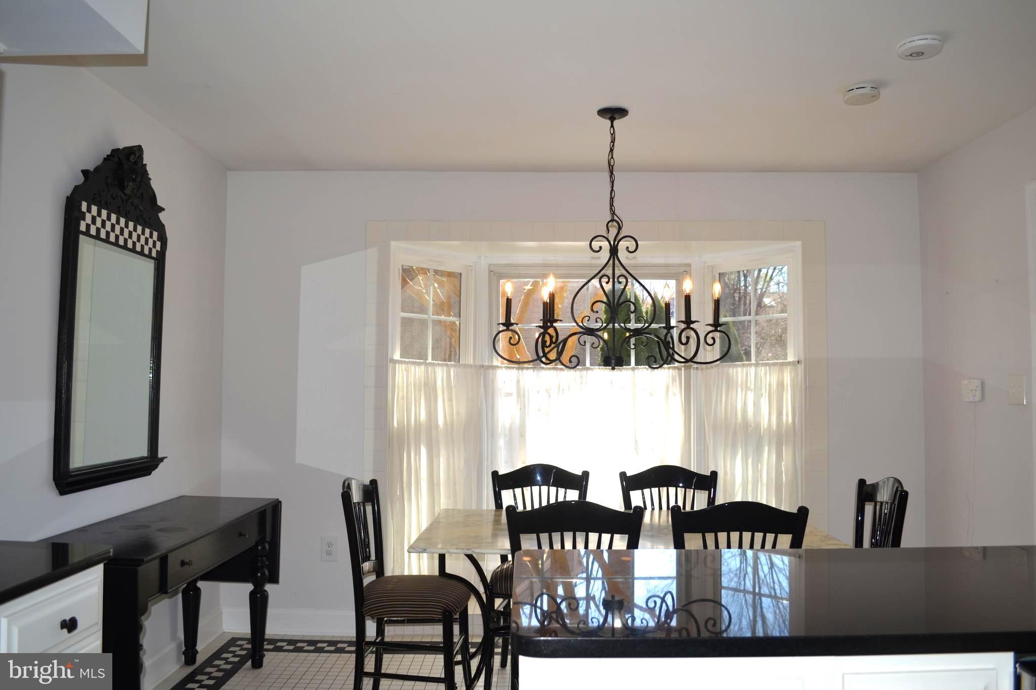 7407 CRESTBERRY LANE