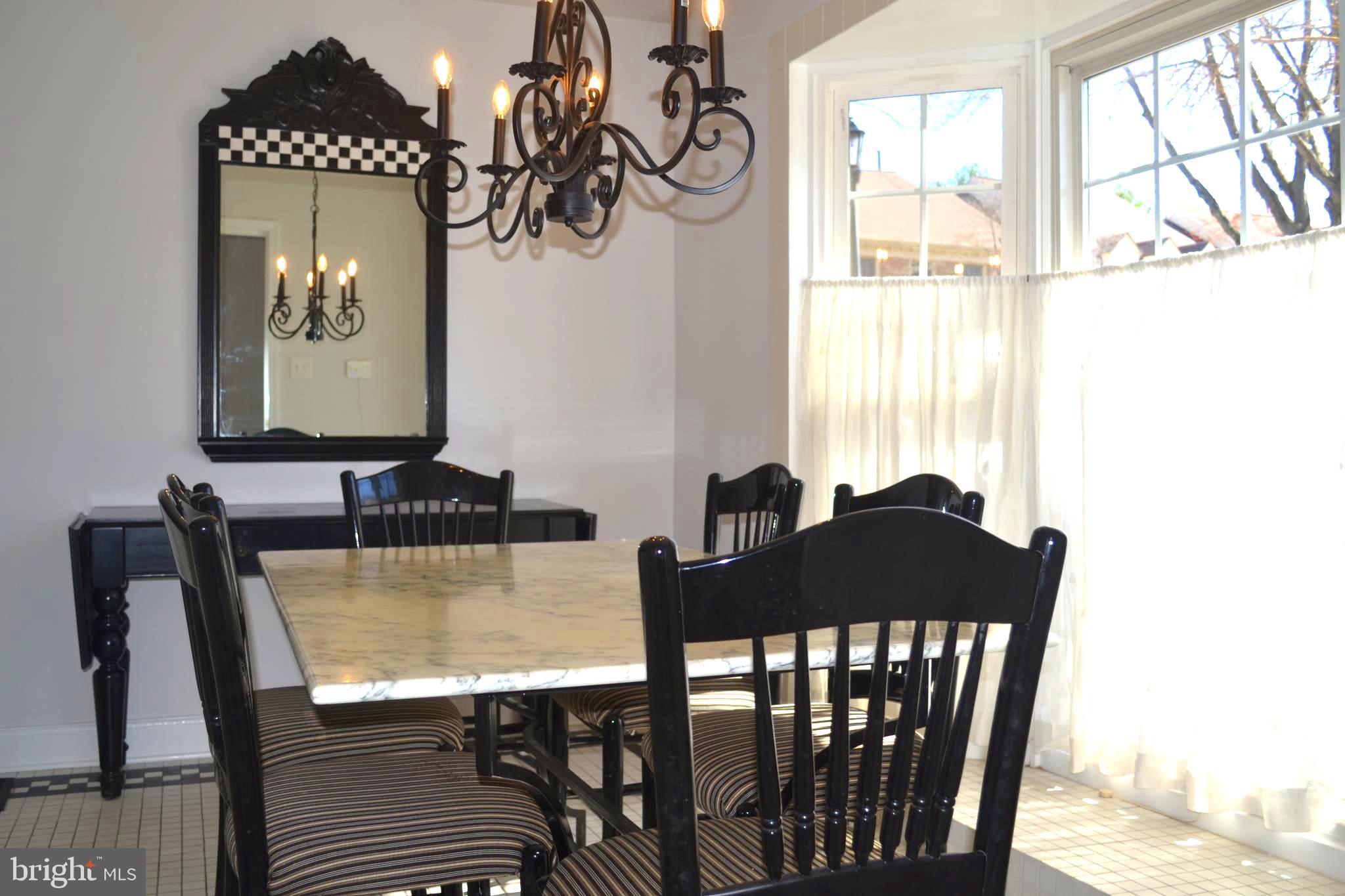 7407 CRESTBERRY LANE