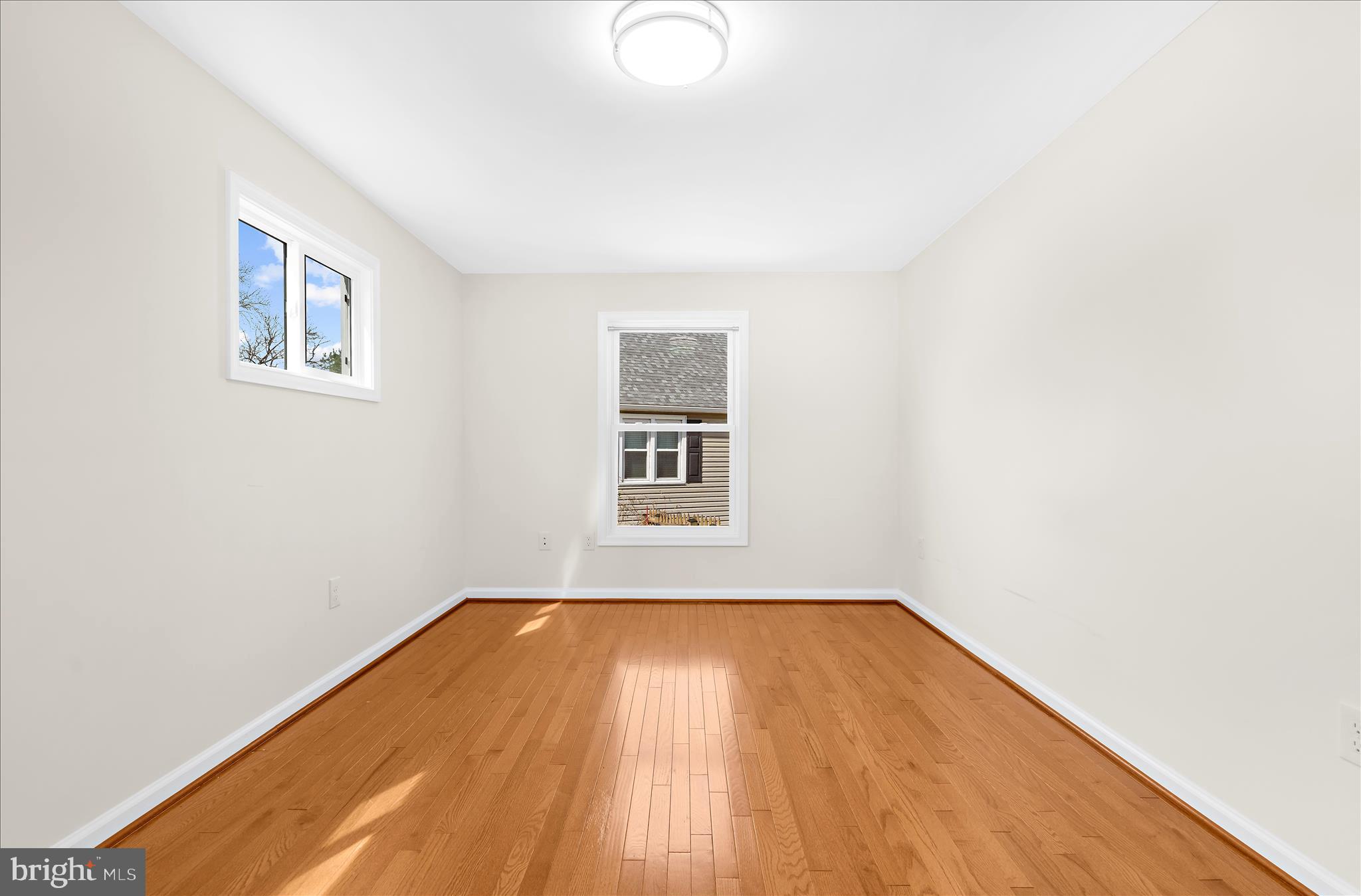 COLONIAL DRIVE - Residential