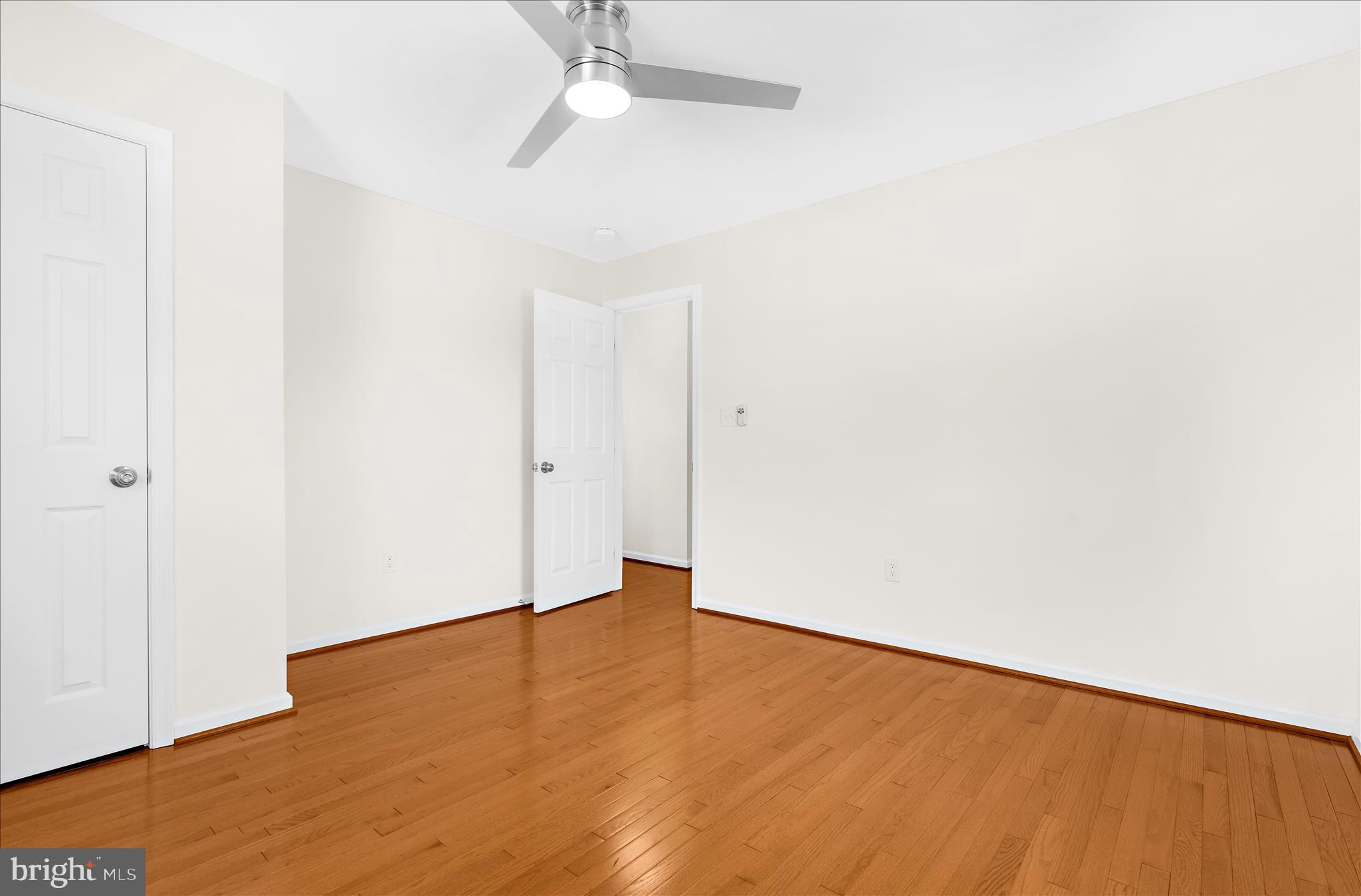 COLONIAL DRIVE - Residential