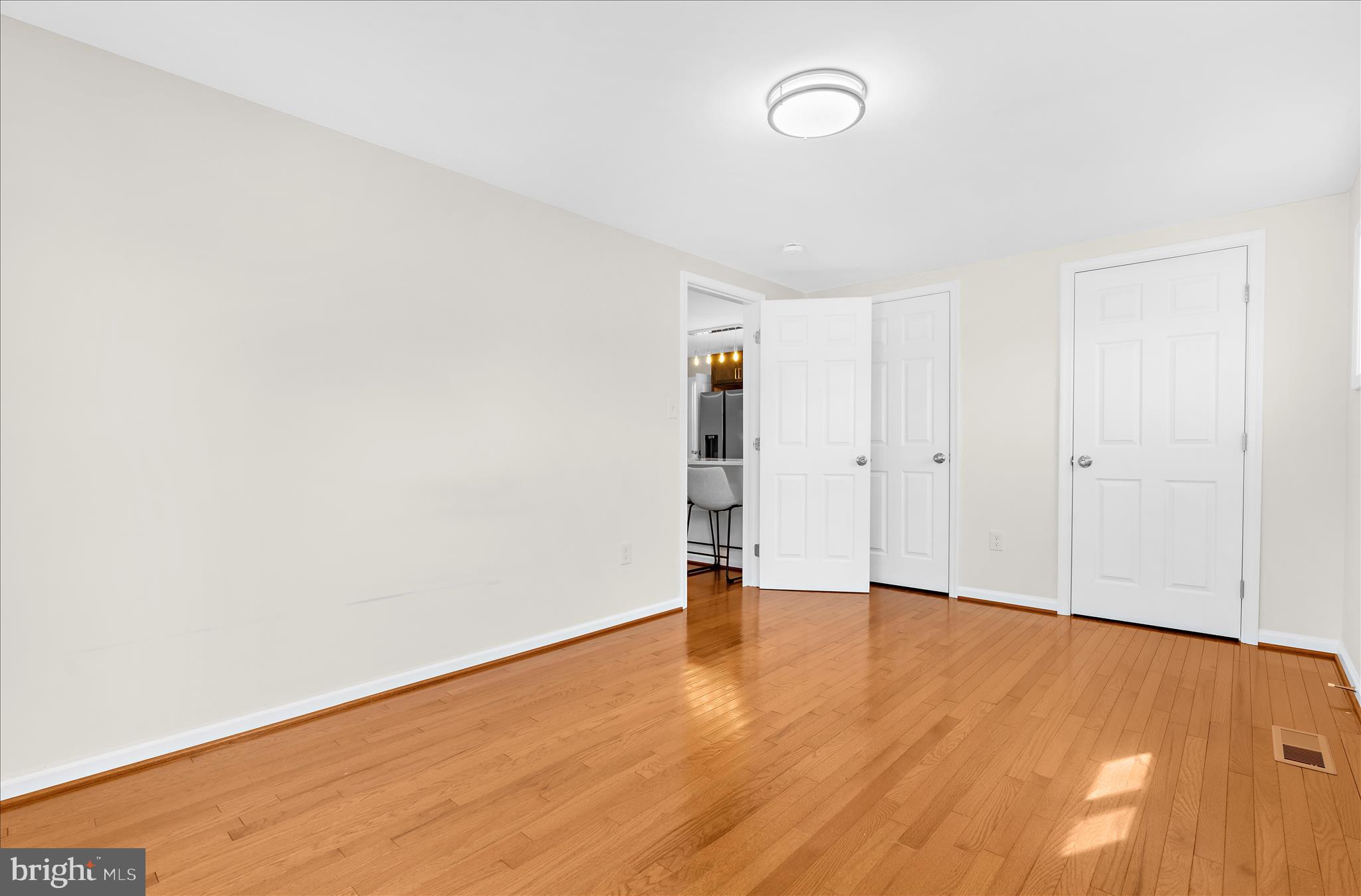 COLONIAL DRIVE - Residential